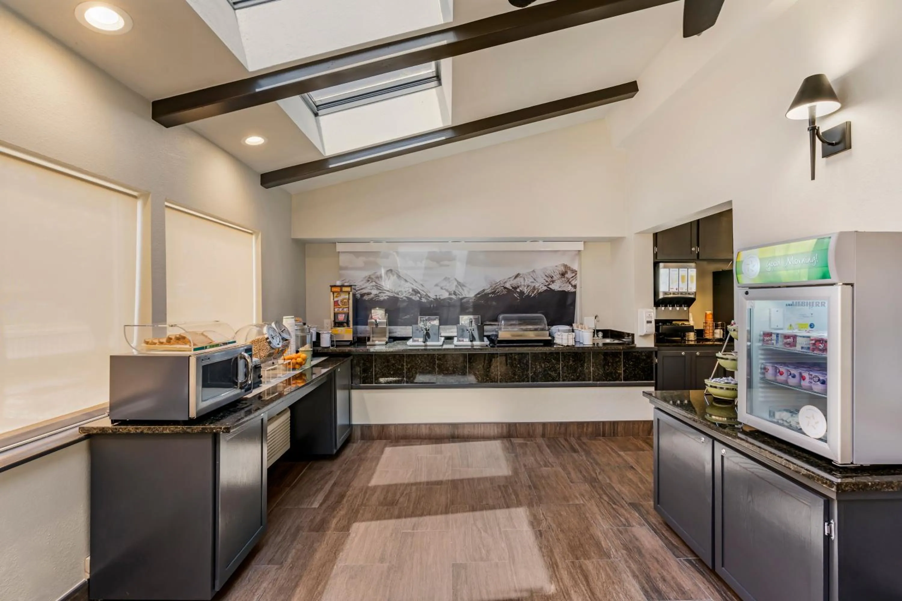 Breakfast in Quality Inn Red Lodge Gateway To Yellowstone