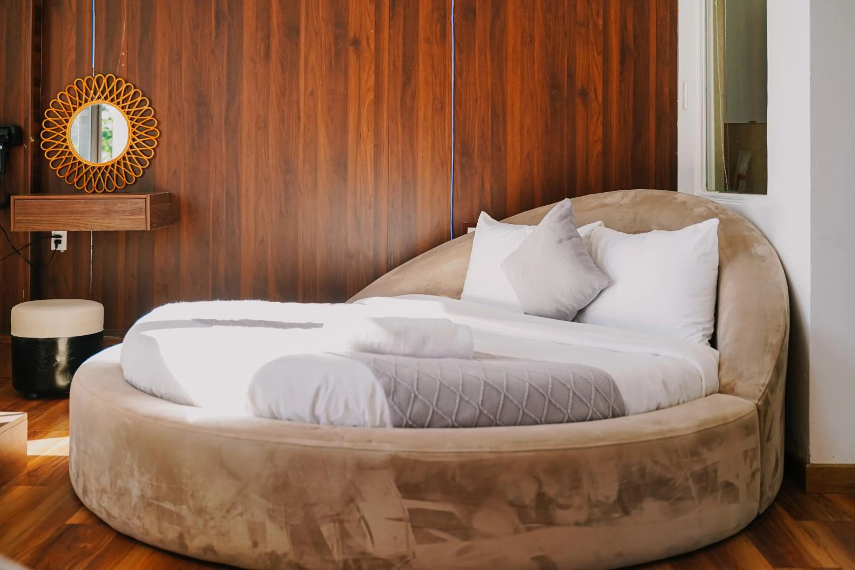 Bed in Ngàn Phố Studio & Love Hotel