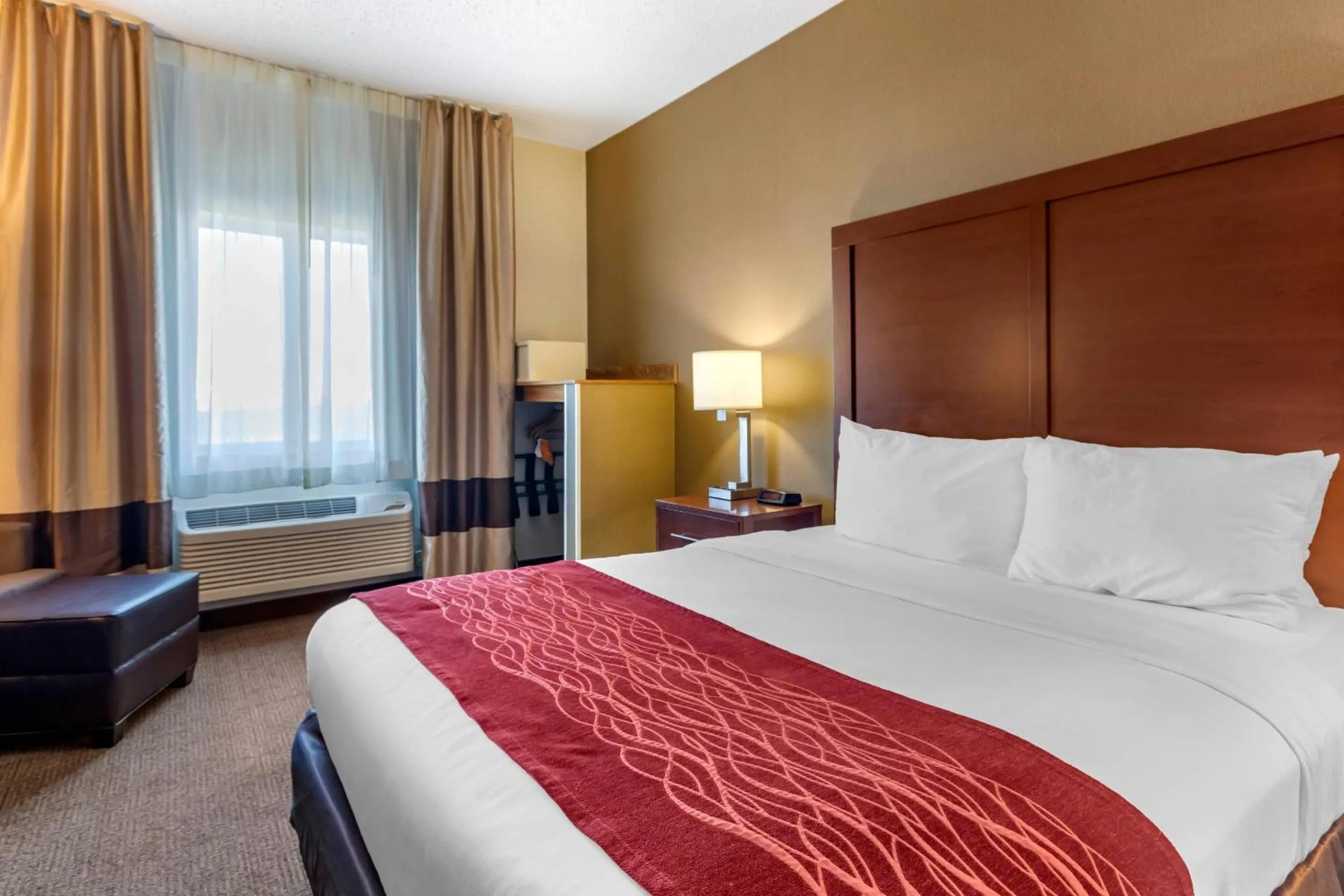 Bedroom, Bed in Comfort Inn Great Falls South