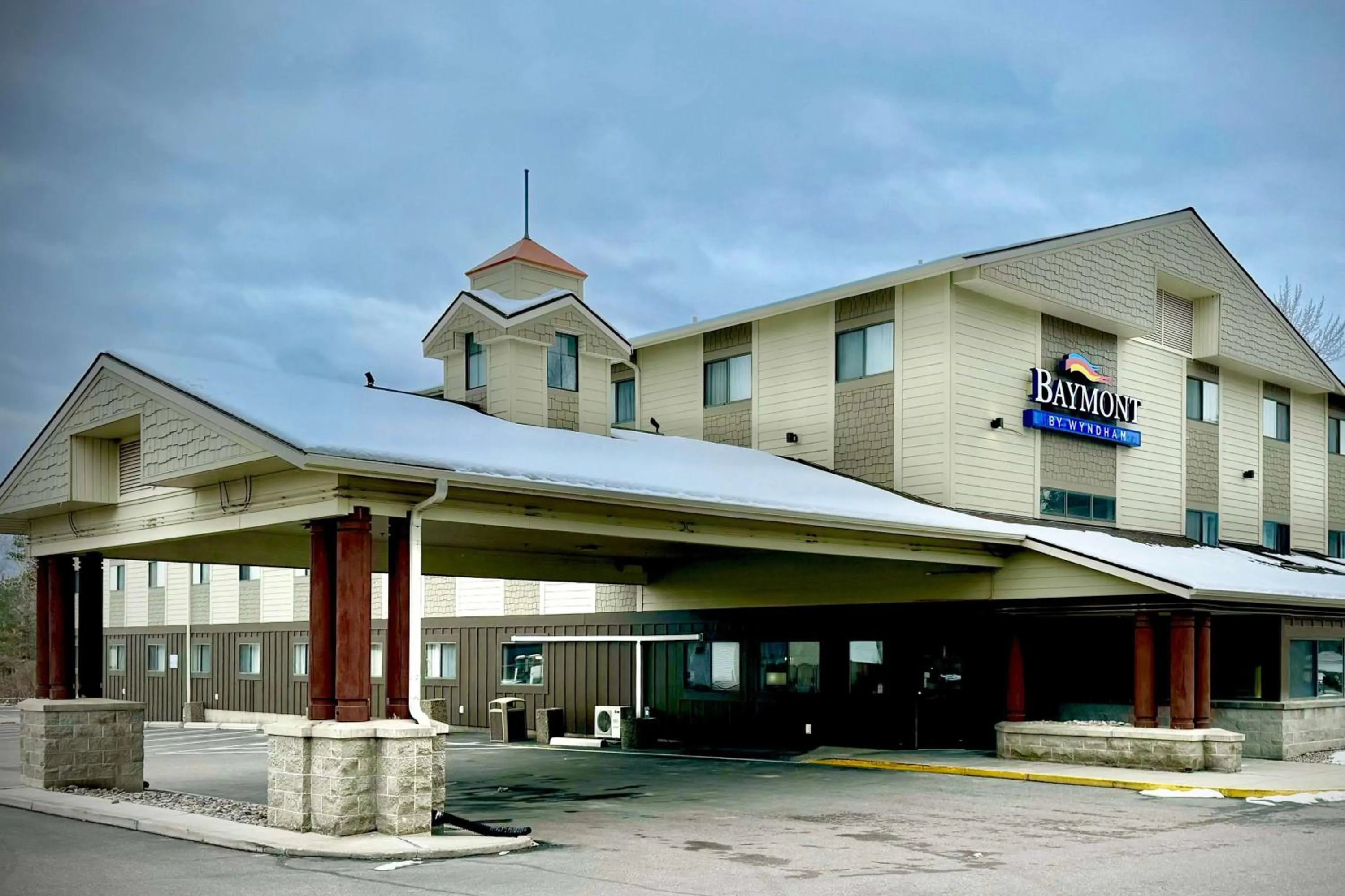 Property building in Econo Lodge Missoula