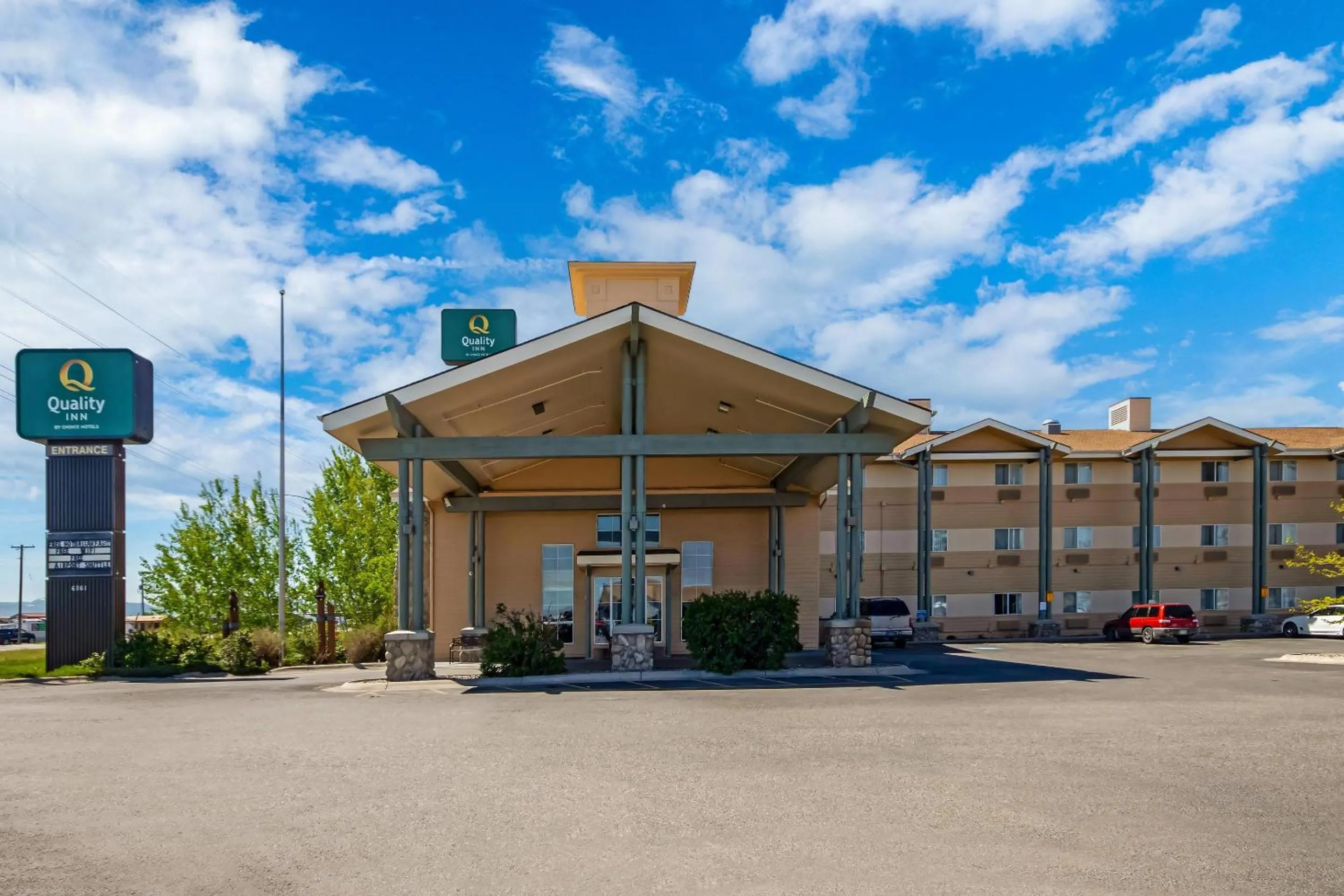 Property building in Quality Inn Belgrade - Bozeman Yellowstone Airport
