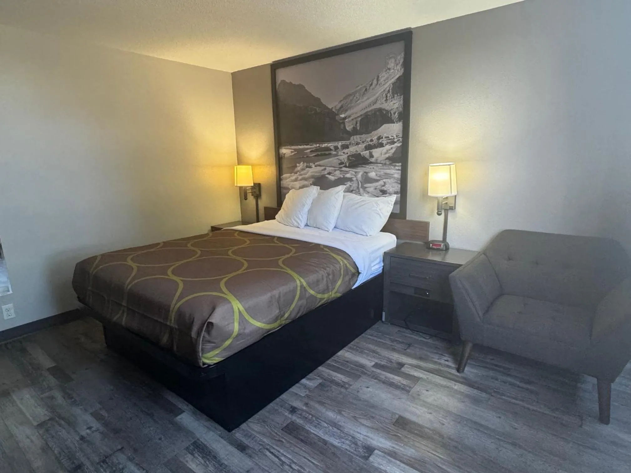 King Room with Sofa Bed - Non-Smoking in Baymont by Wyndham Great Falls City Center