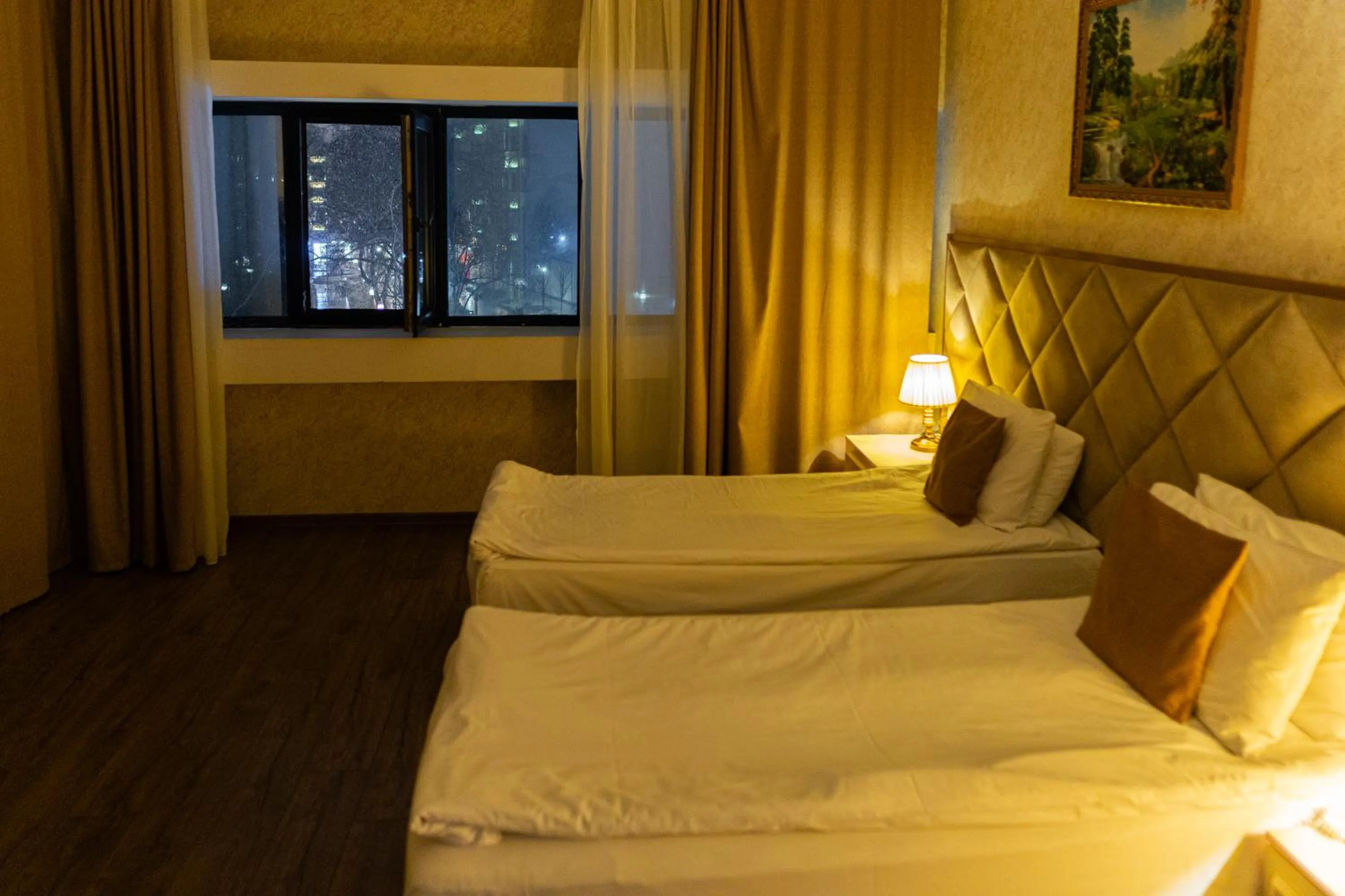 View (from property/room), Bed in Salam Baku Hotel (SBH)