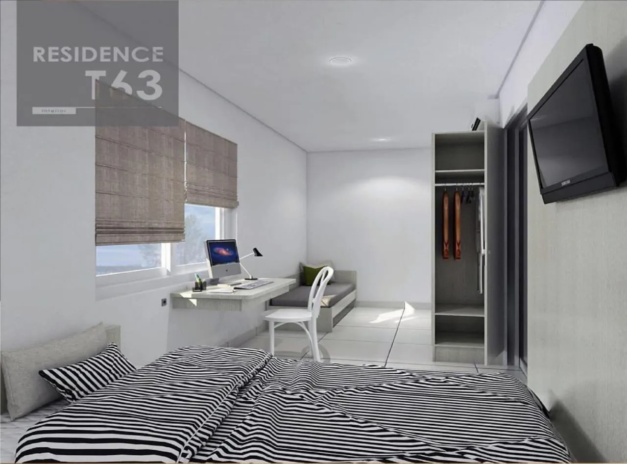 TV/Entertainment Center in Residence T63