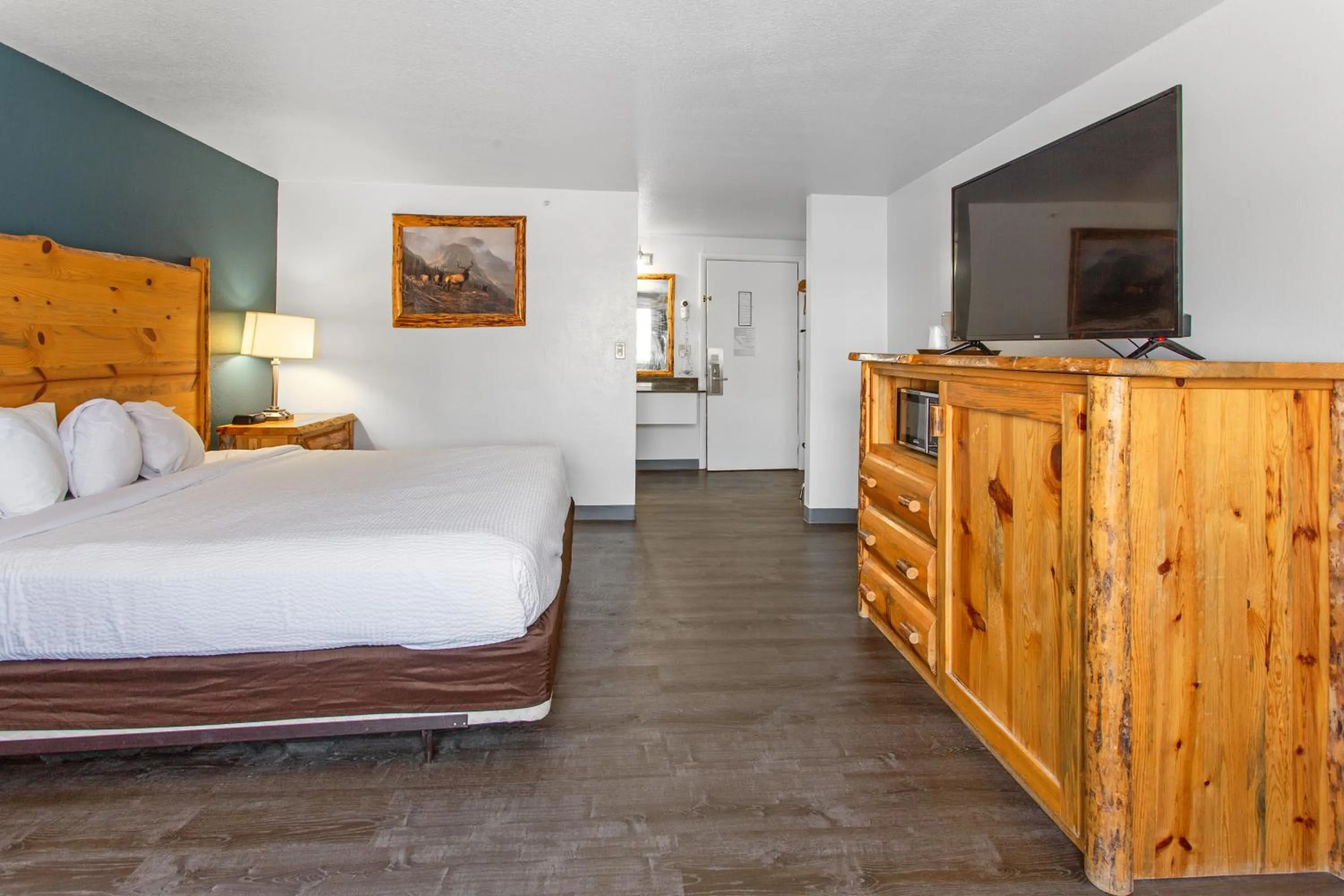 Bed in Studio 6 Suites Butte MT I-90 I-15