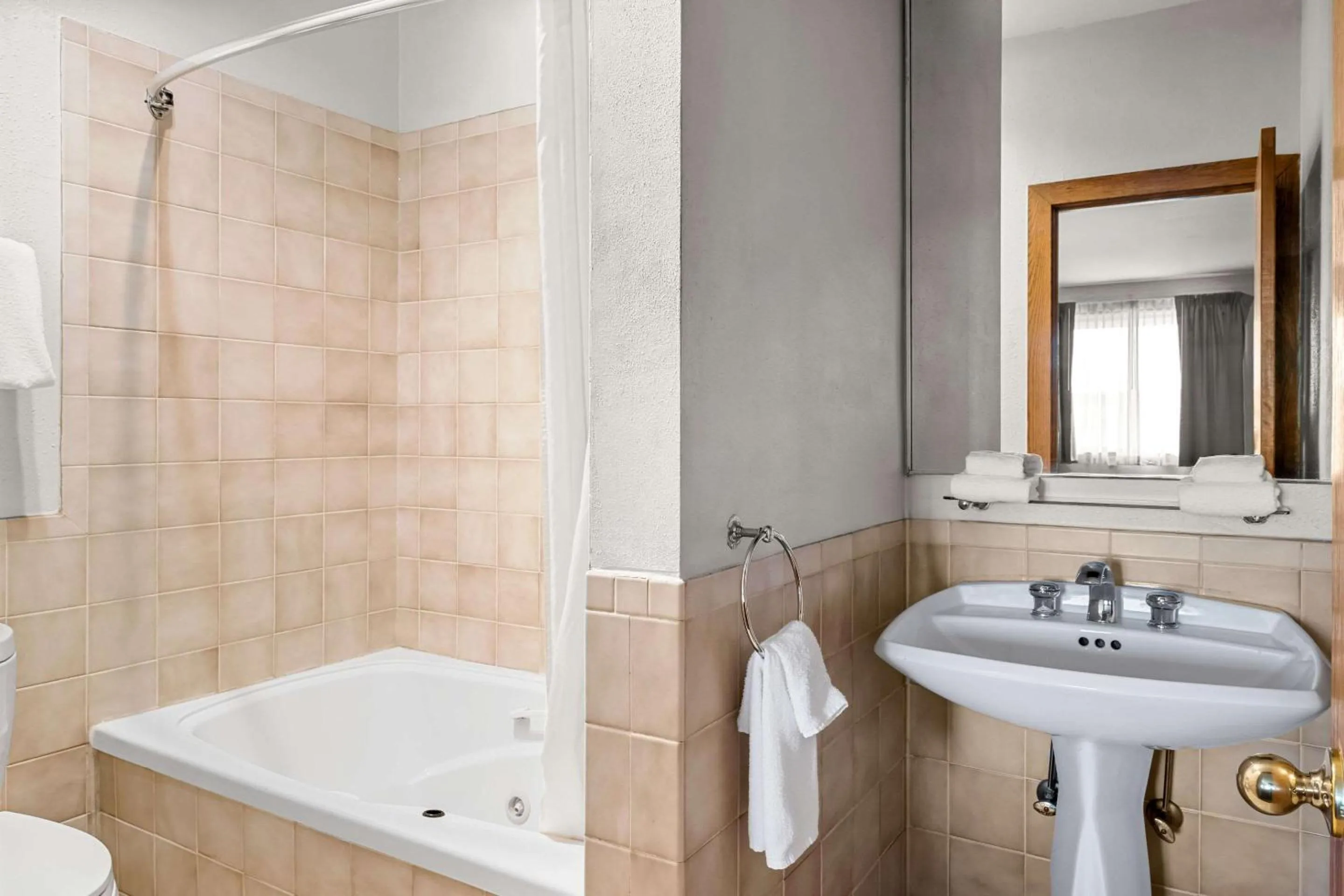 Bathroom in FairBridge Inn Express Billings Airport