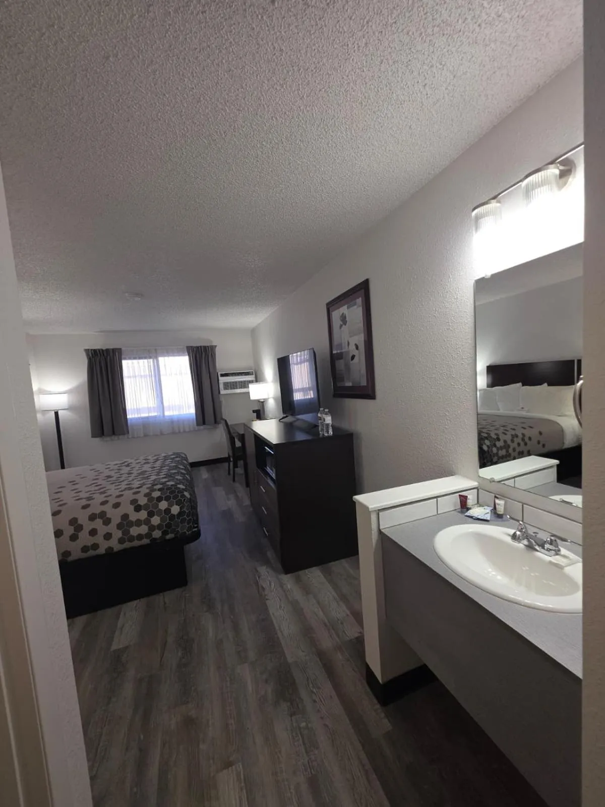 TV and multimedia, Bed in FairBridge Inn Express Billings Airport