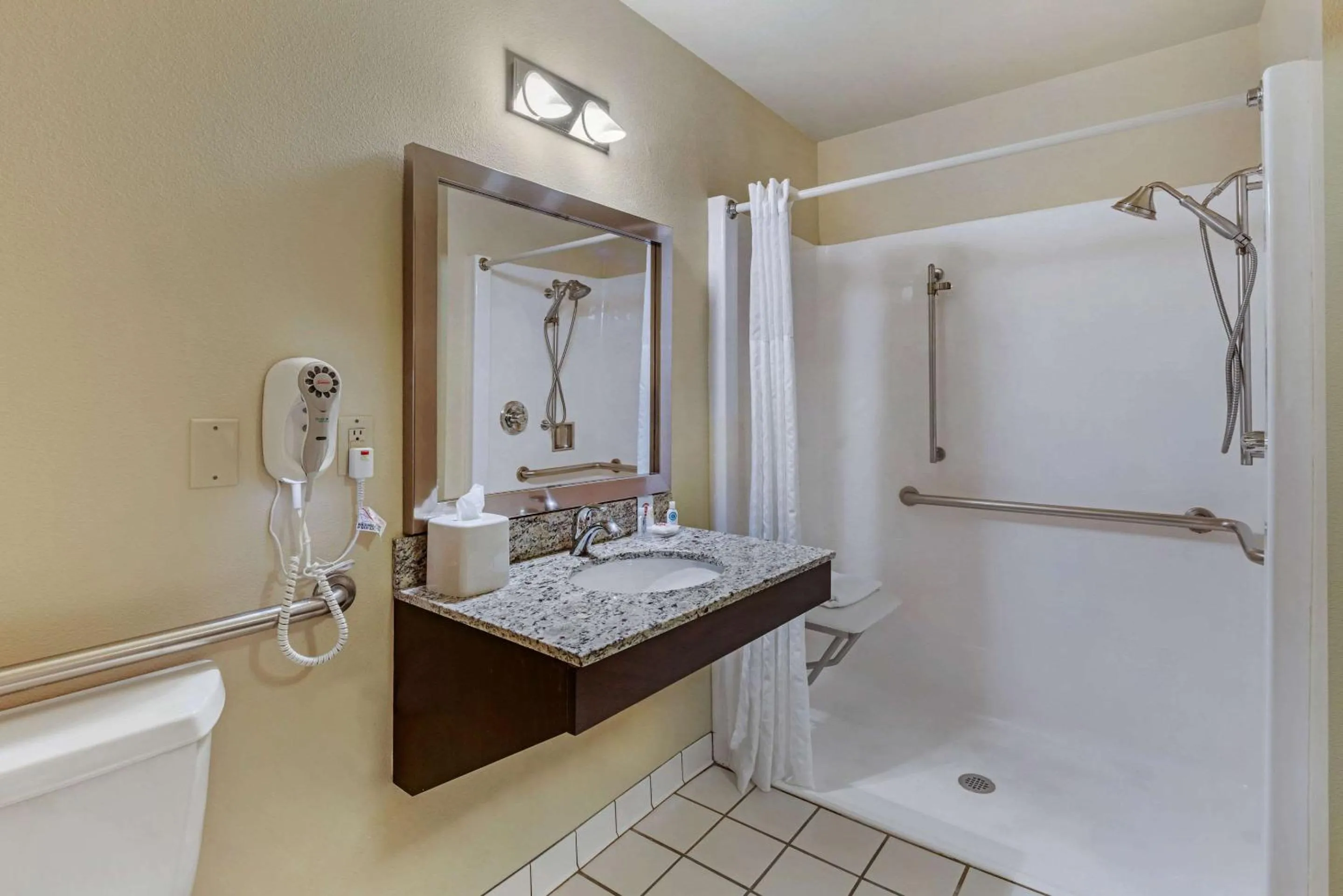 Bathroom in Comfort Inn Missoula near University