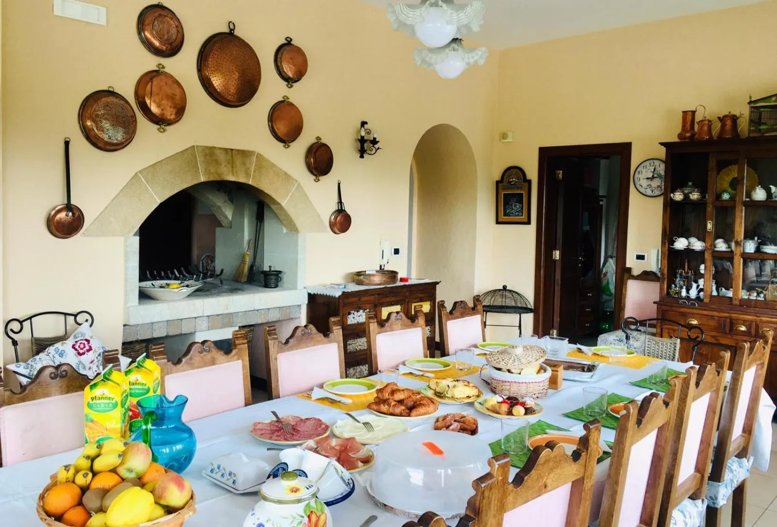Breakfast in Tenuta DonnAnna Agriturismo&Glamping