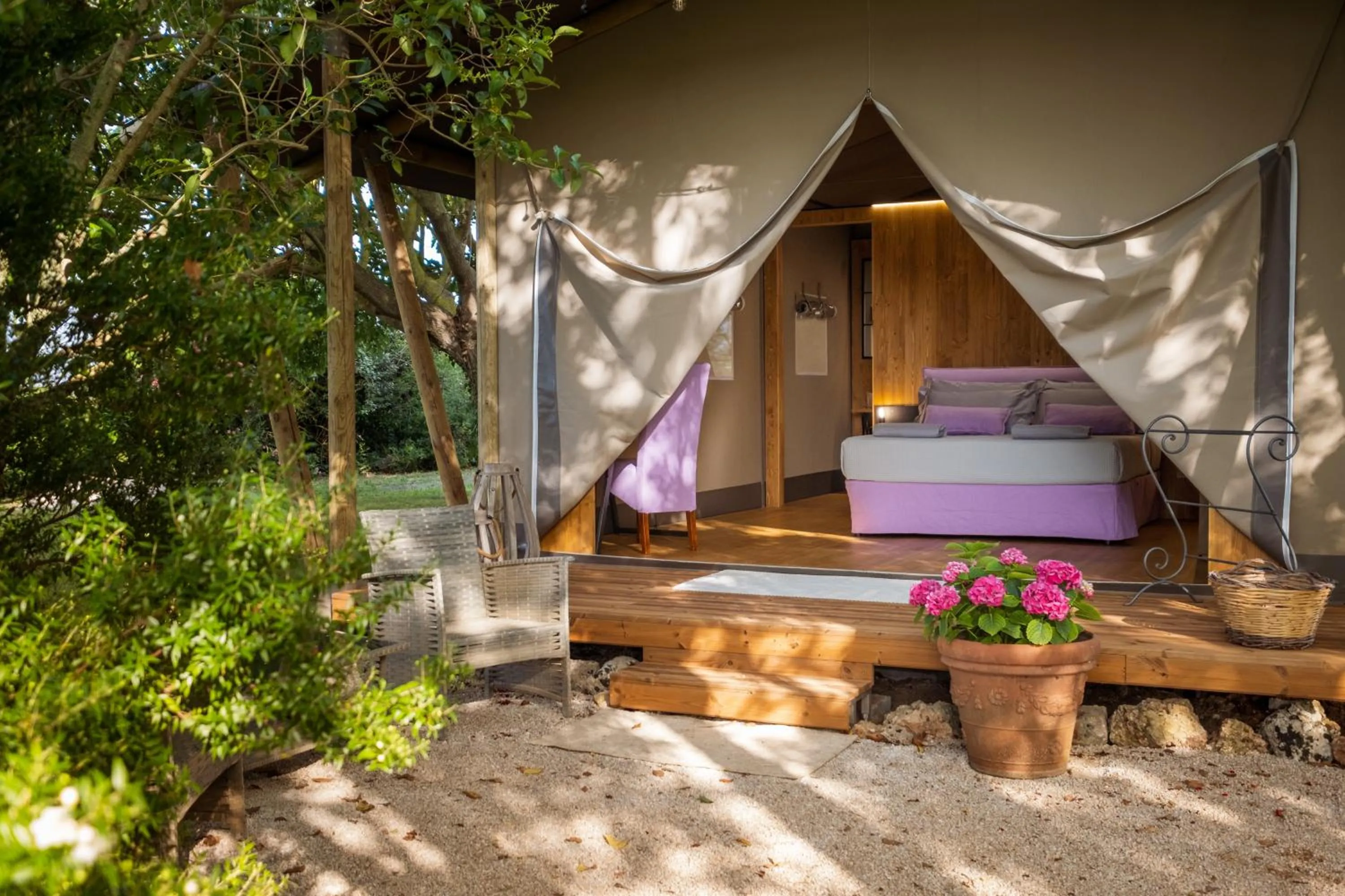 Bed in Tenuta DonnAnna Agriturismo&Glamping