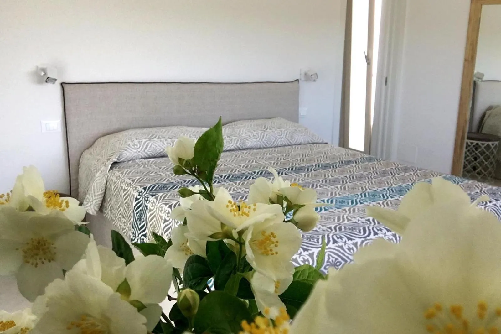 Decorative detail, Bed in Tenuta DonnAnna Agriturismo&Glamping