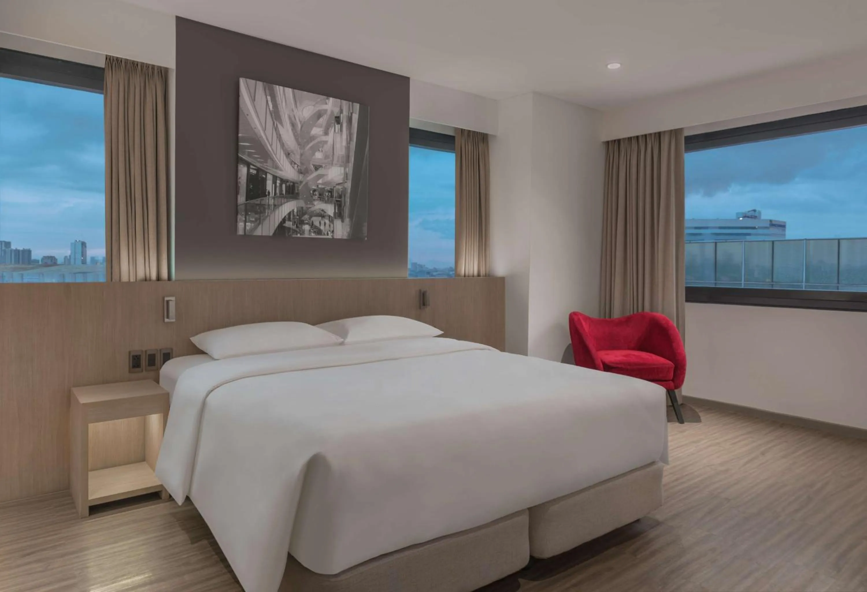 Photo of the whole room, Bed in Park Inn by Radisson North Edsa