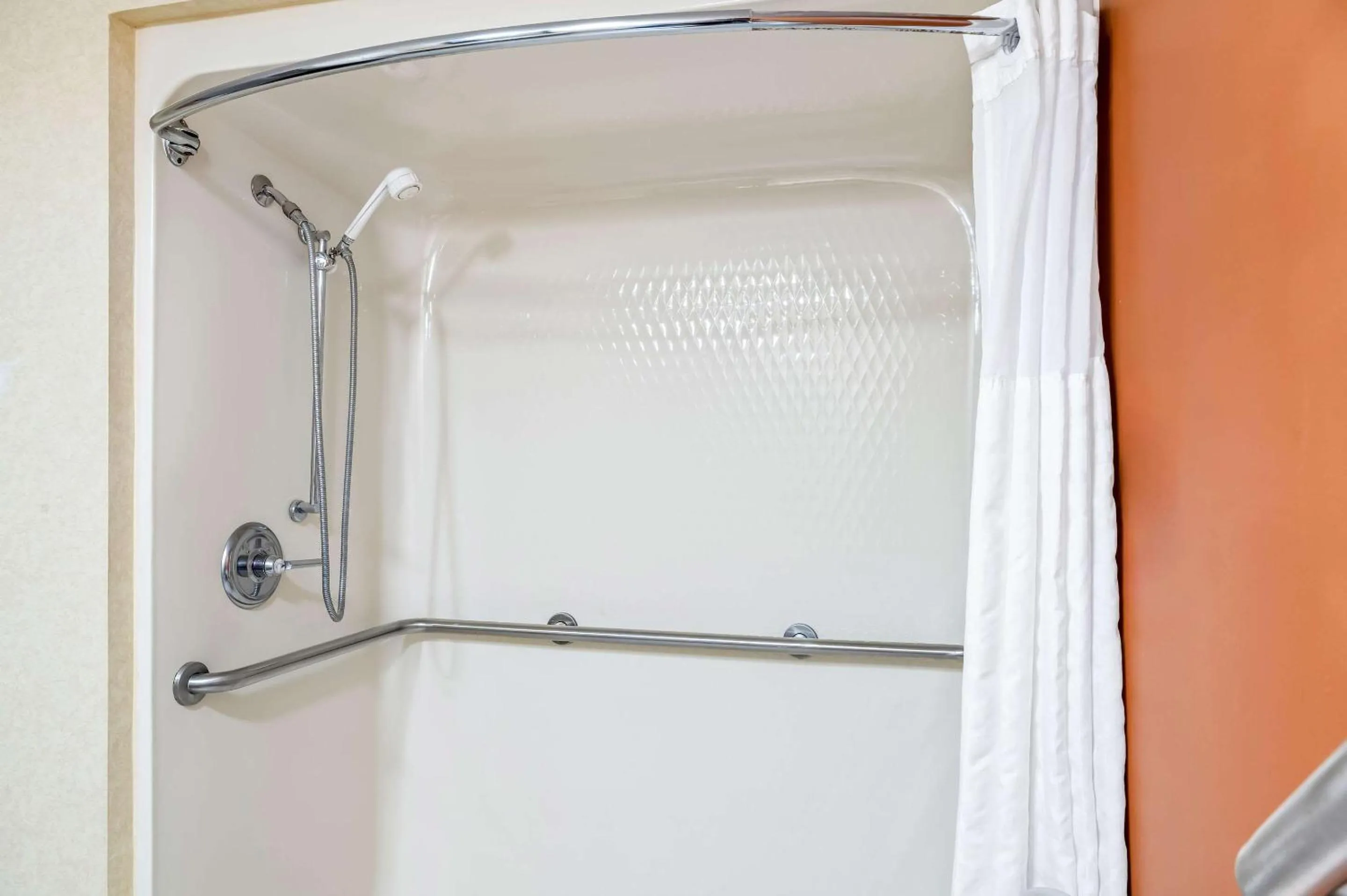 Bedroom in Sleep Inn Billings