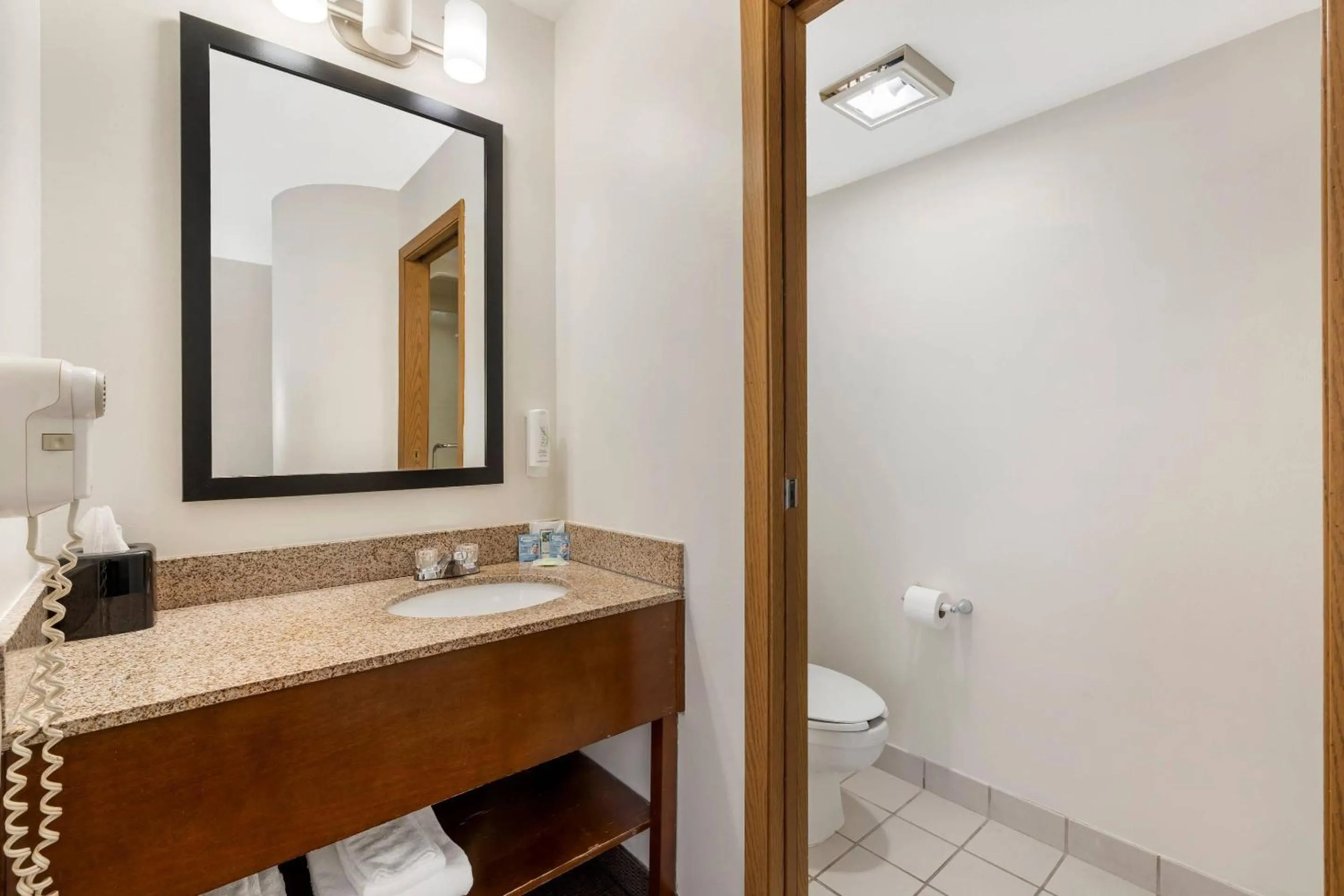 Bedroom in Sleep Inn Billings