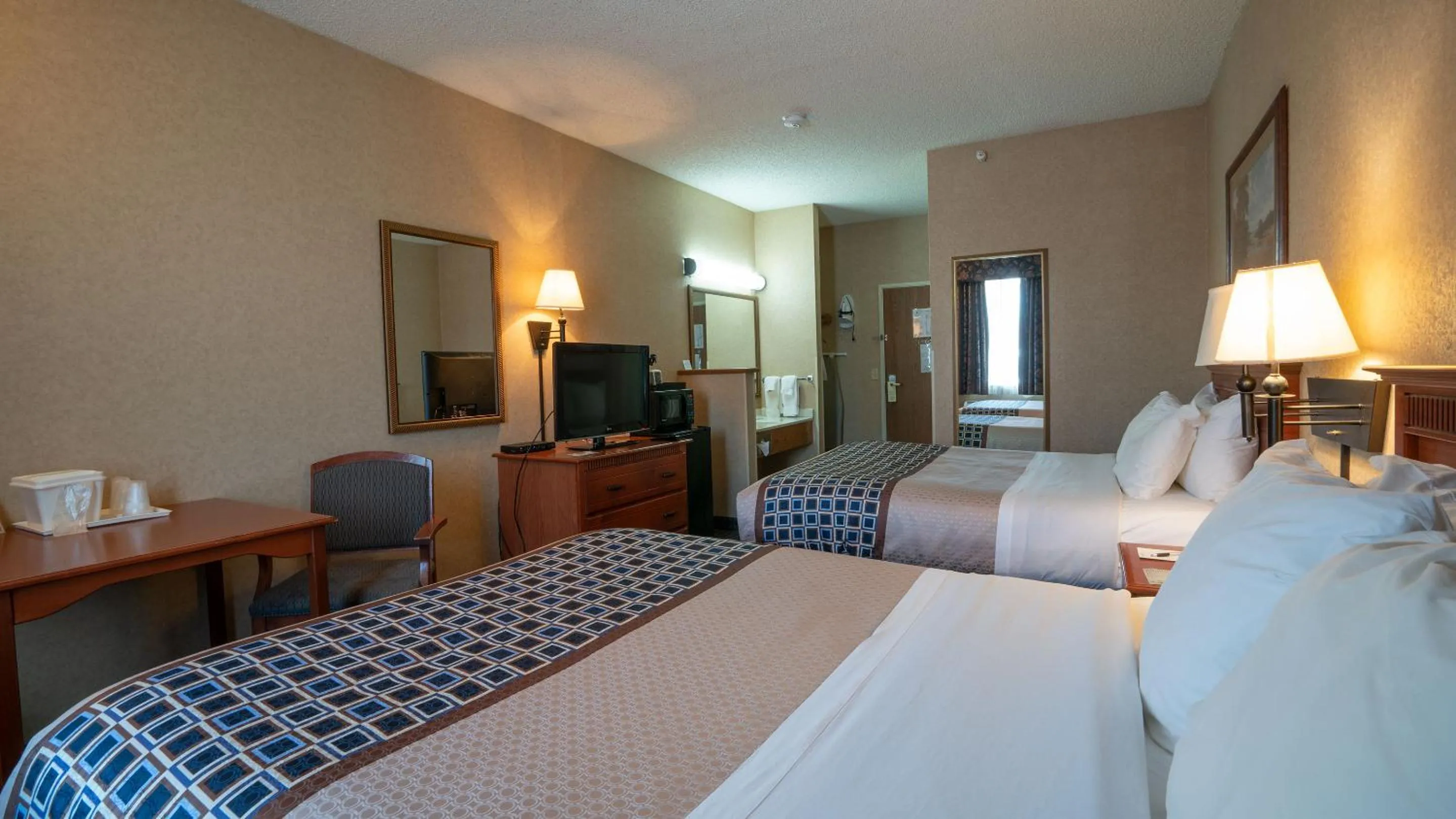 Photo of the whole room, Bed in Miles City Hotel