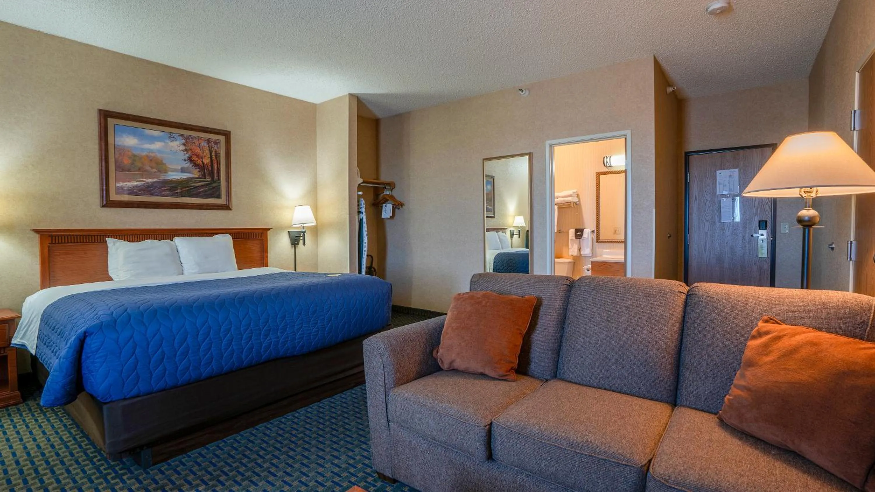 Photo of the whole room, Bed in Miles City Hotel