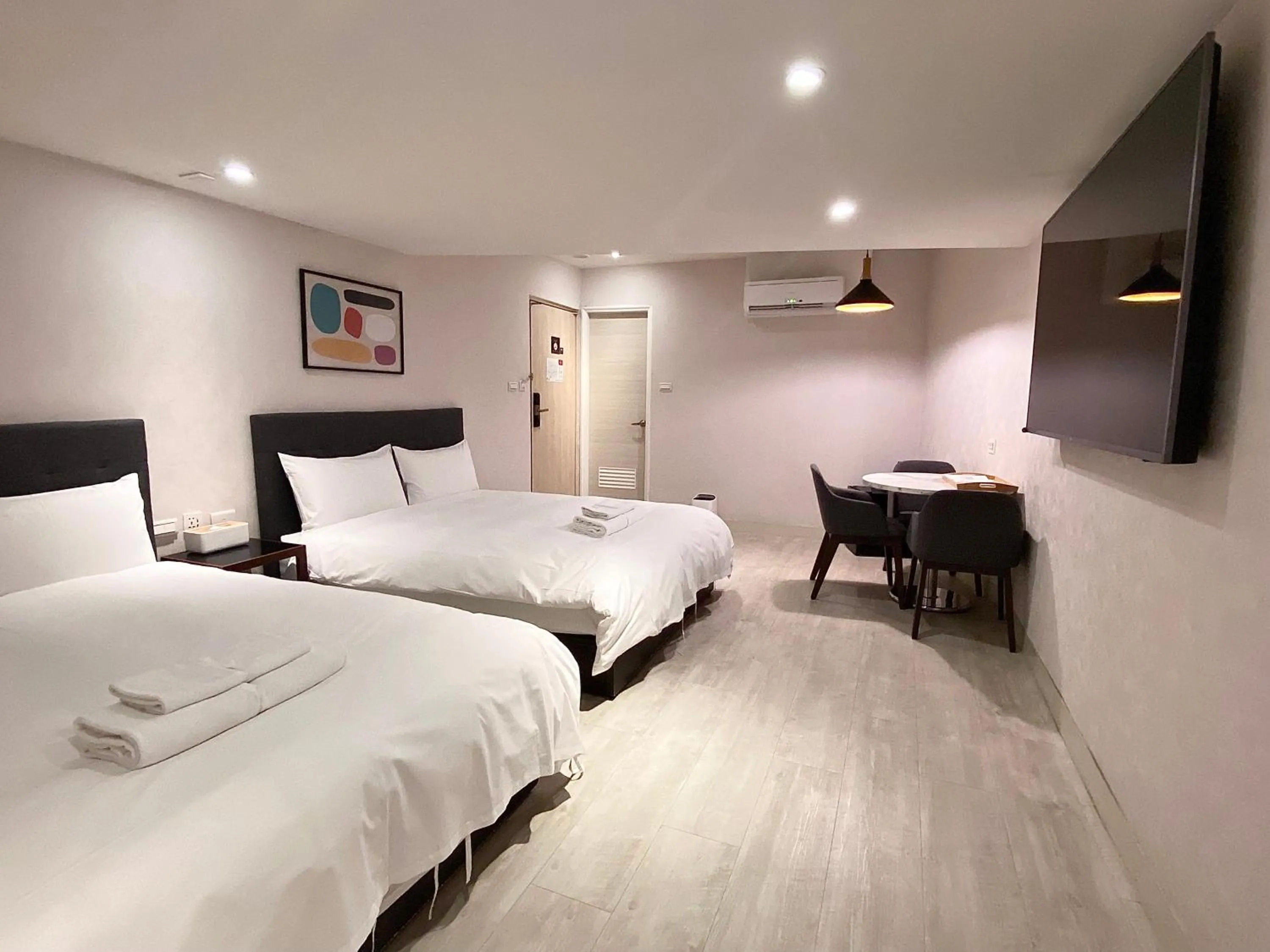 Bed in Members Hotel at Taipei 101