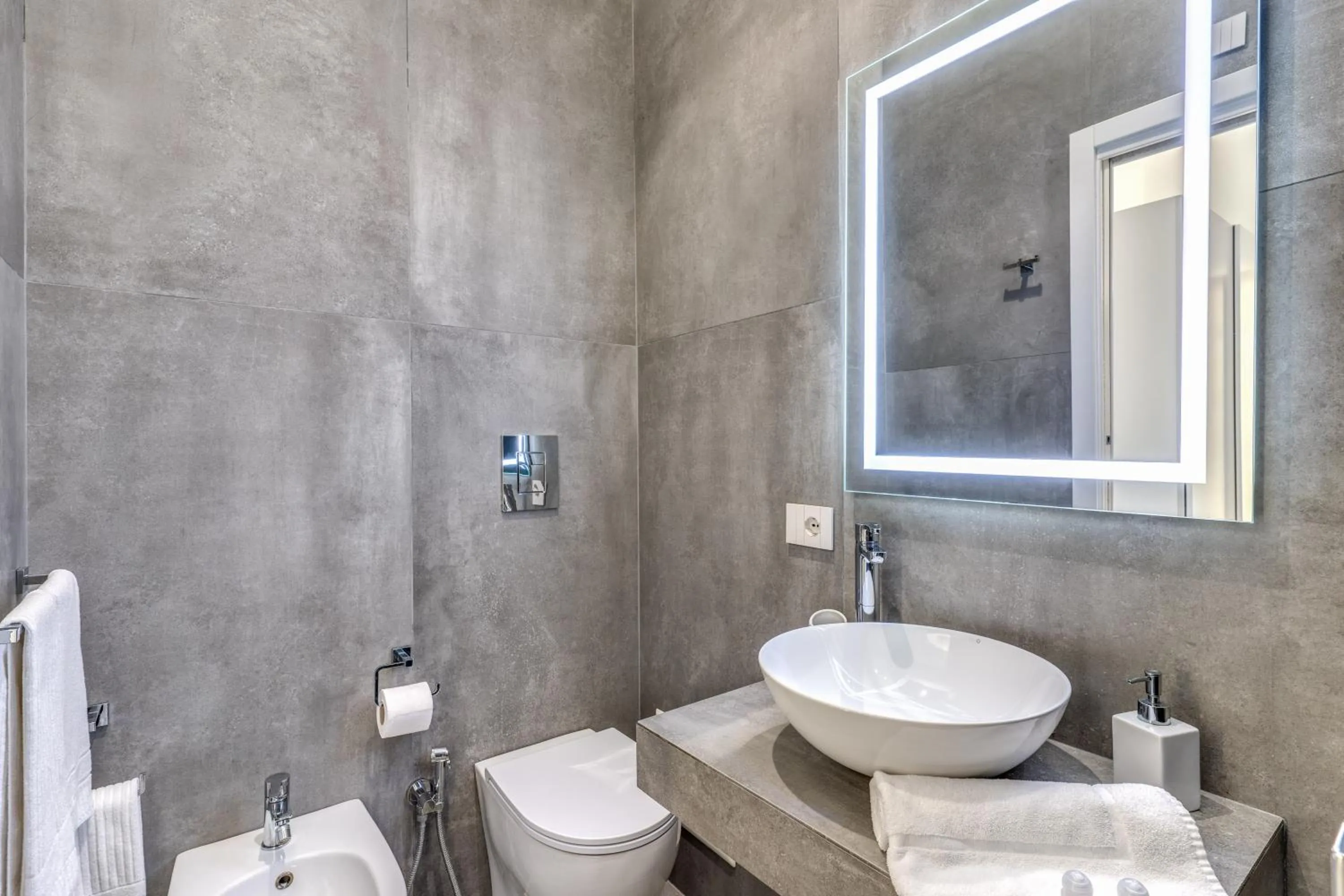 Toilet in Gallery Suite Naples