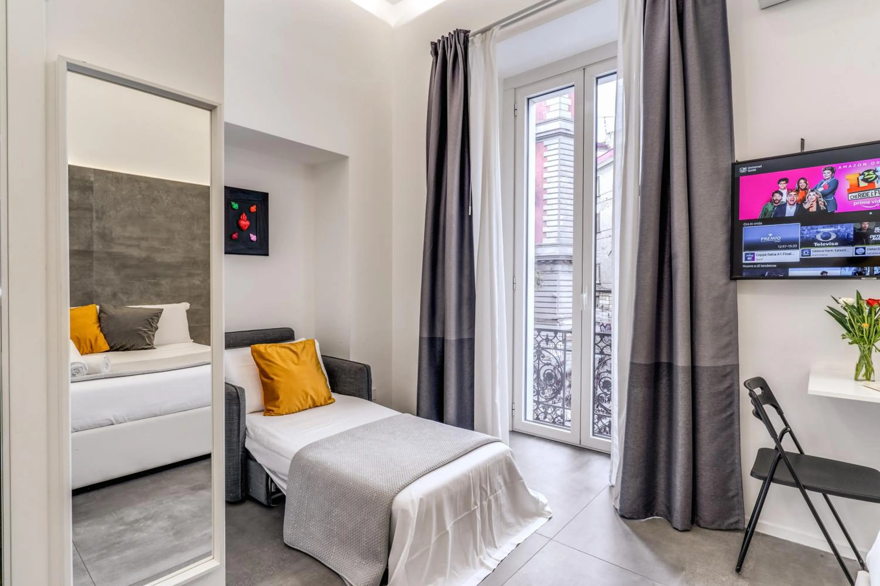 Bed in Gallery Suite Naples