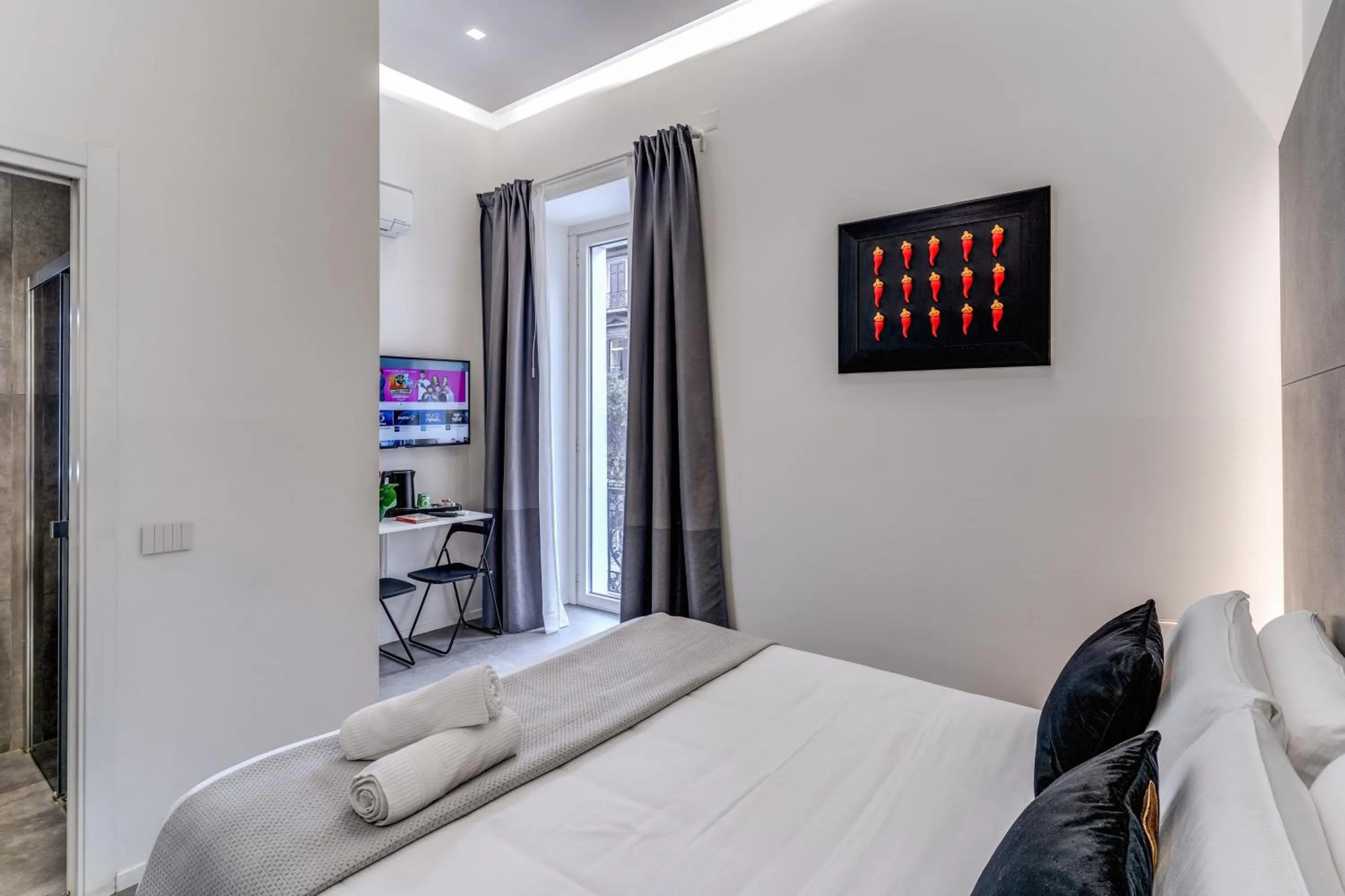 Bed in Gallery Suite Naples