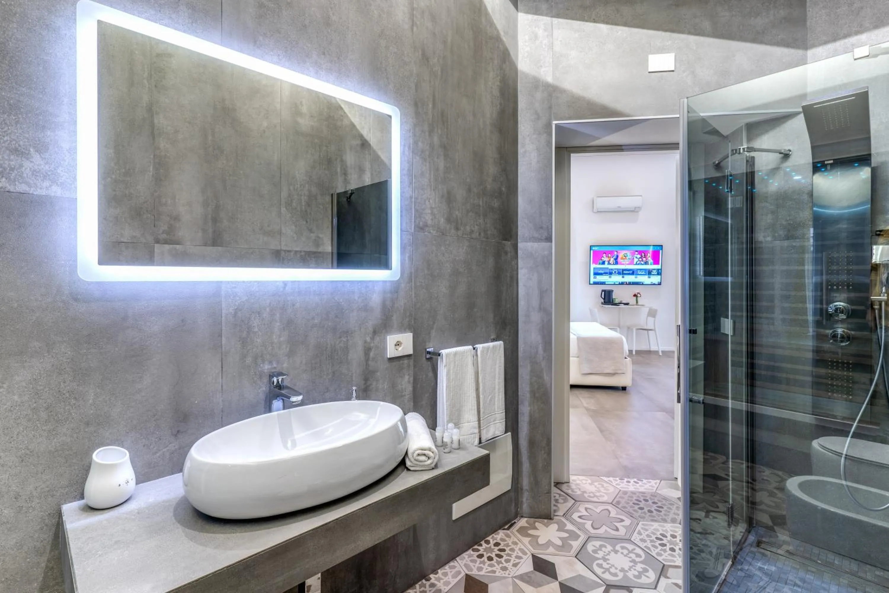 Shower in Gallery Suite Naples