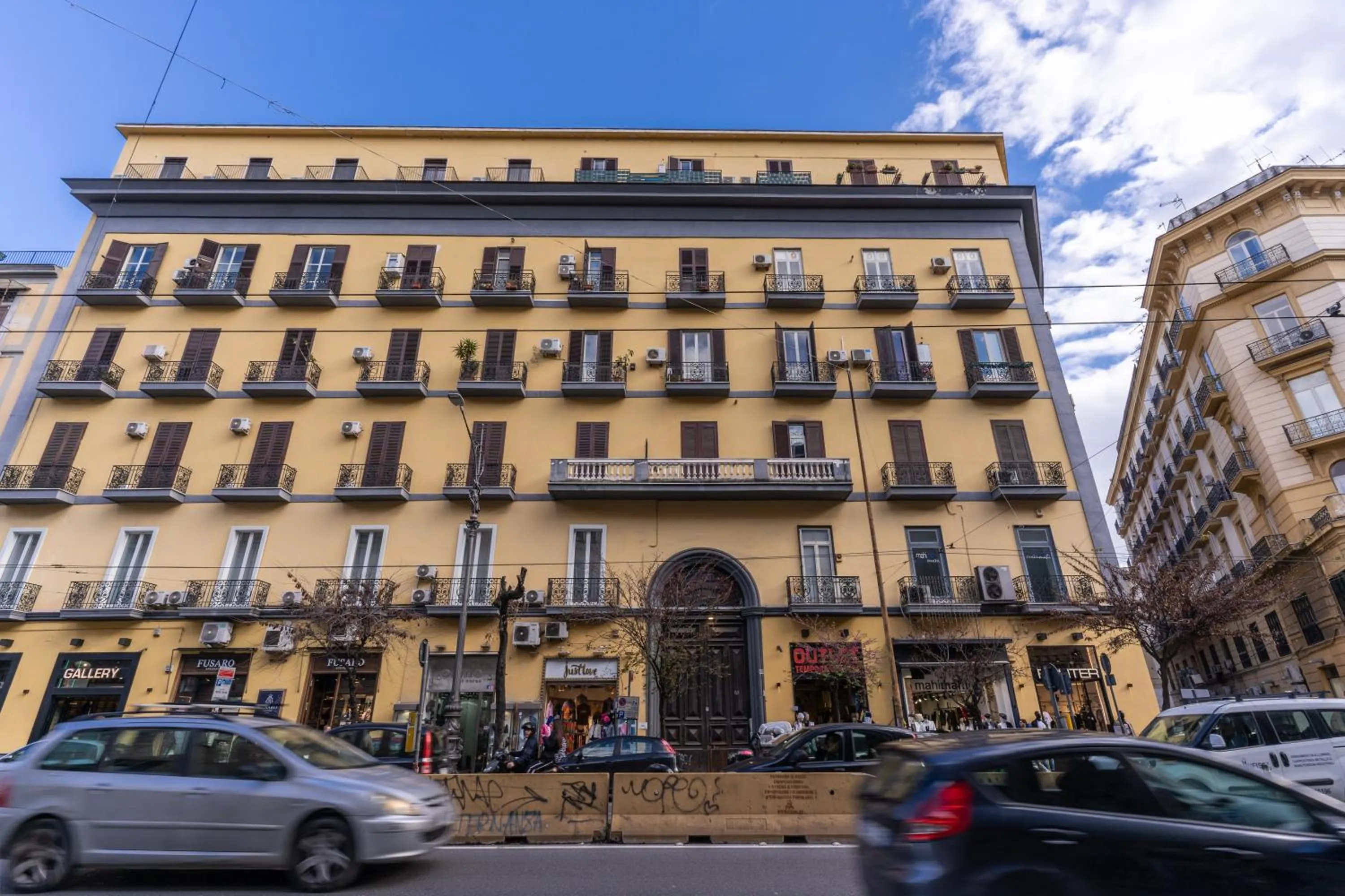 Property building in Gallery Suite Naples