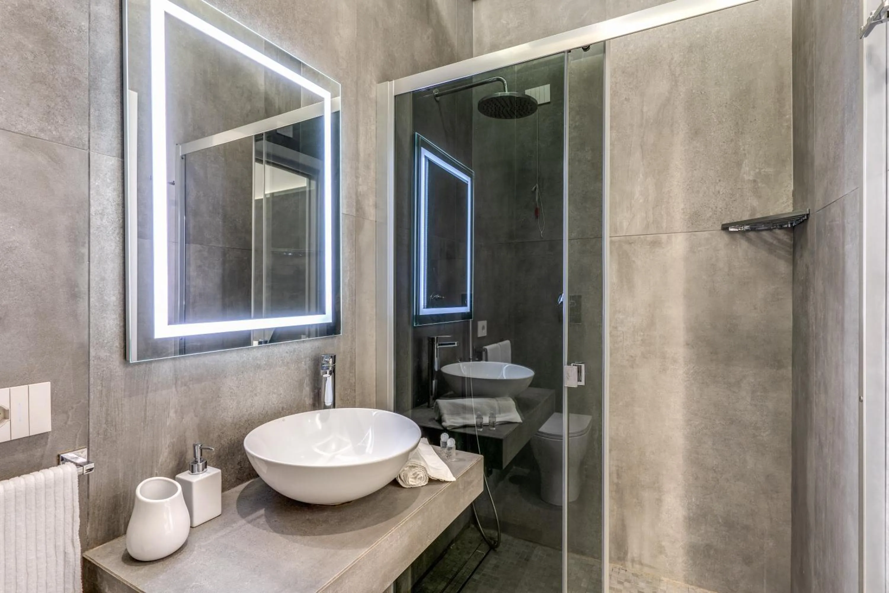 Shower in Gallery Suite Naples