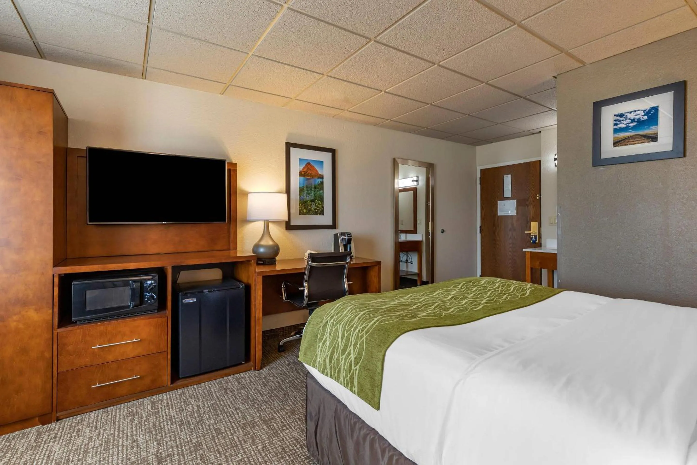 Bedroom, Bed in Comfort Inn & Suites Gateway to Glacier National Park