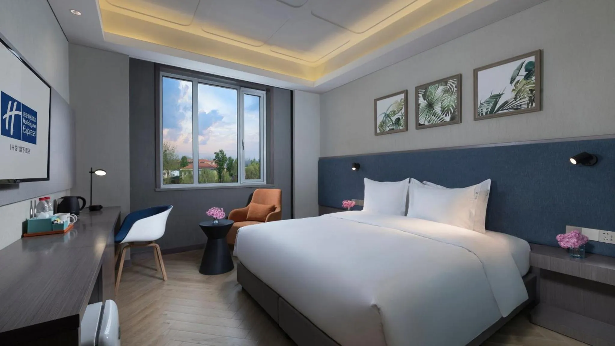 Photo of the whole room in Holiday Inn Express Beijing Badaling by IHG