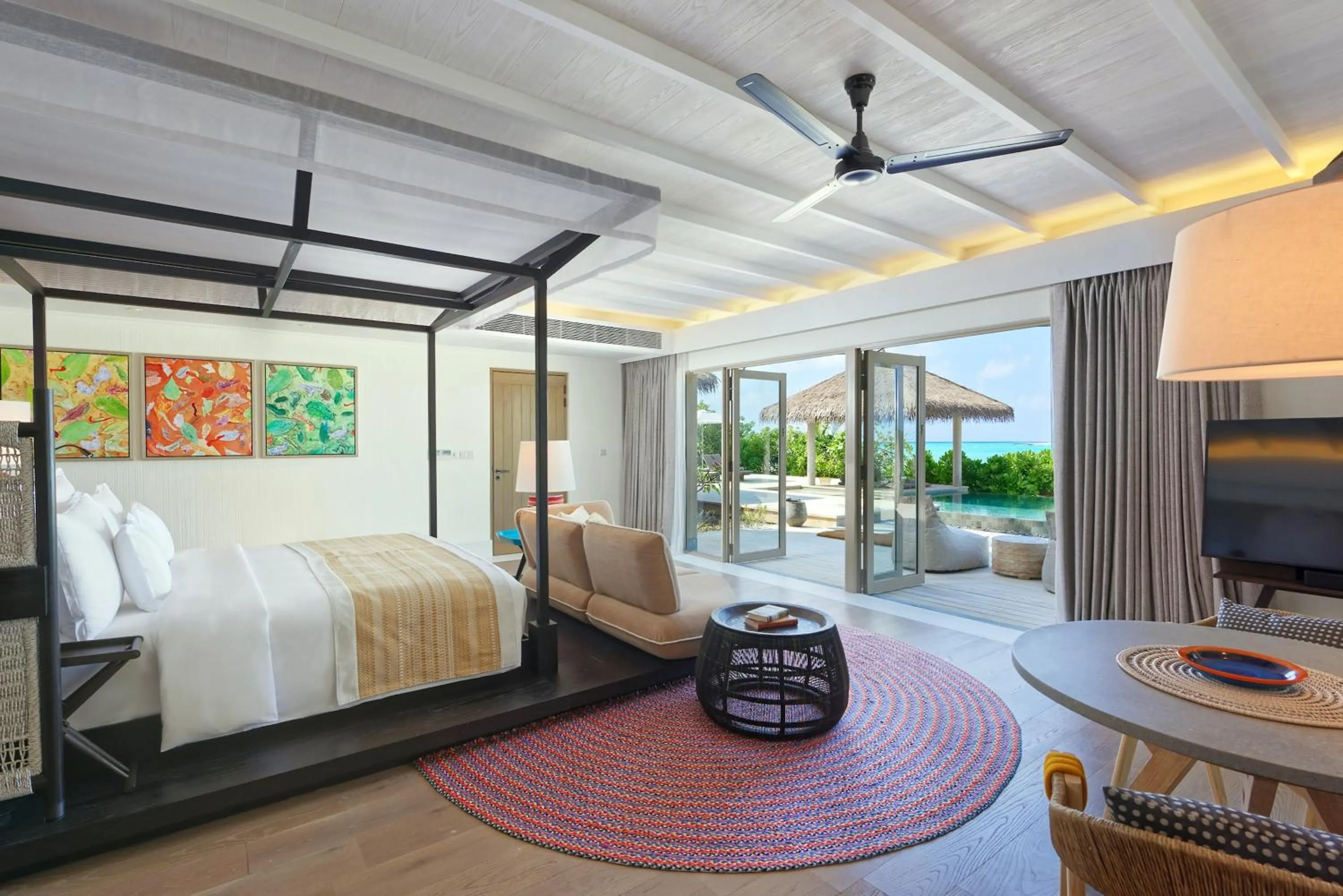 Photo of the whole room, Bed in Intercontinental Maldives Maamunagau Resort with Club benefits by IHG
