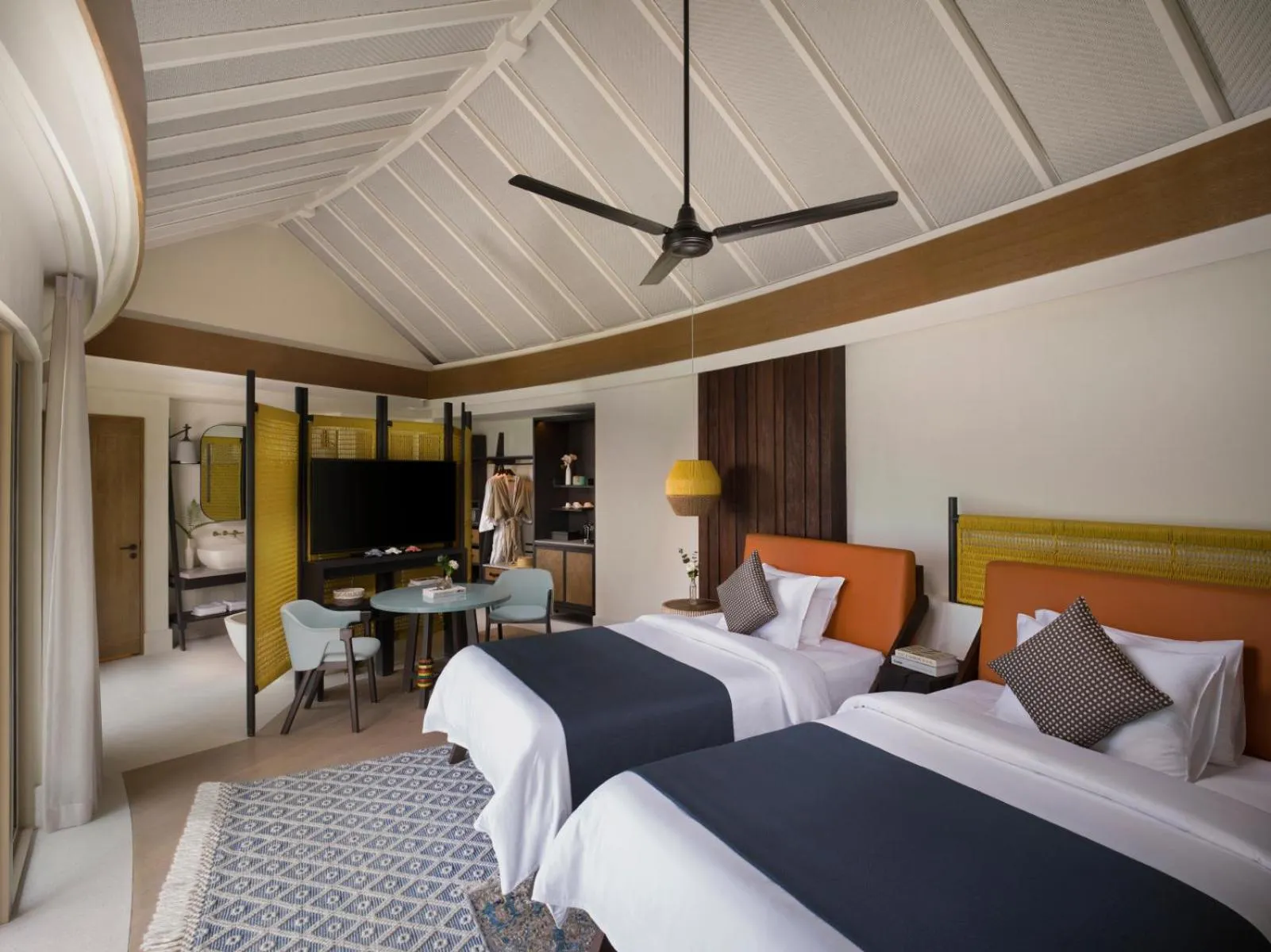 Bed in Intercontinental Maldives Maamunagau Resort with Club benefits by IHG