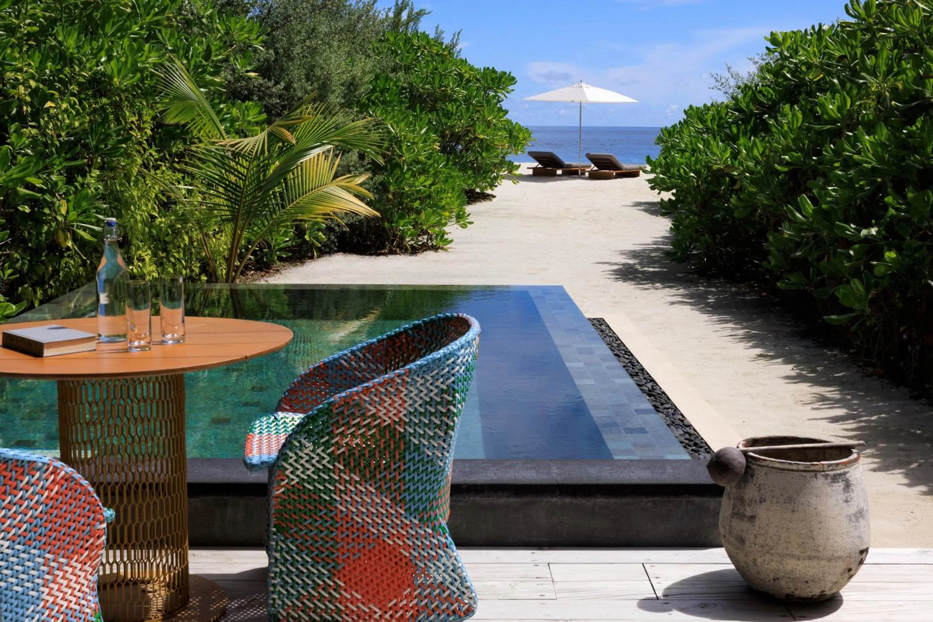 Photo of the whole room in Intercontinental Maldives Maamunagau Resort with Club benefits by IHG