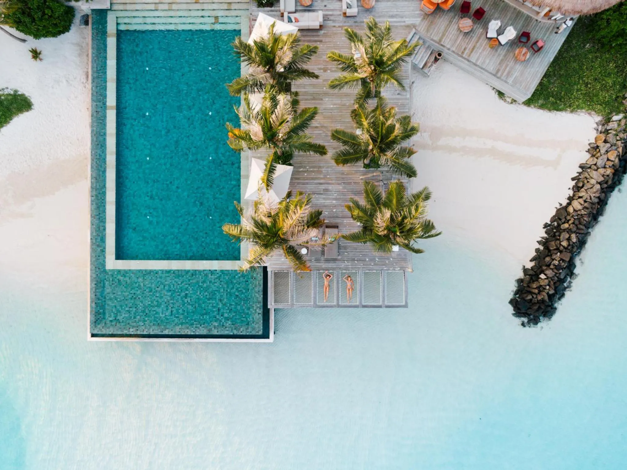 Restaurant/places to eat in Intercontinental Maldives Maamunagau Resort with Club benefits by IHG