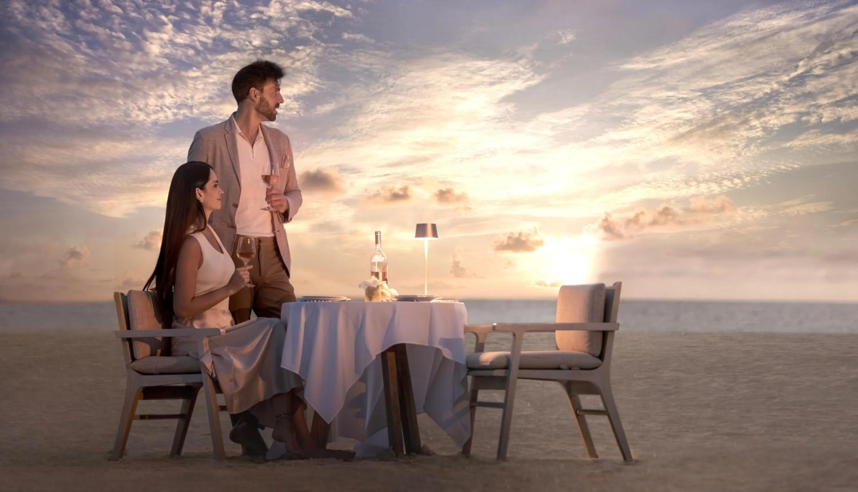 Restaurant/places to eat in Intercontinental Maldives Maamunagau Resort with Club benefits by IHG