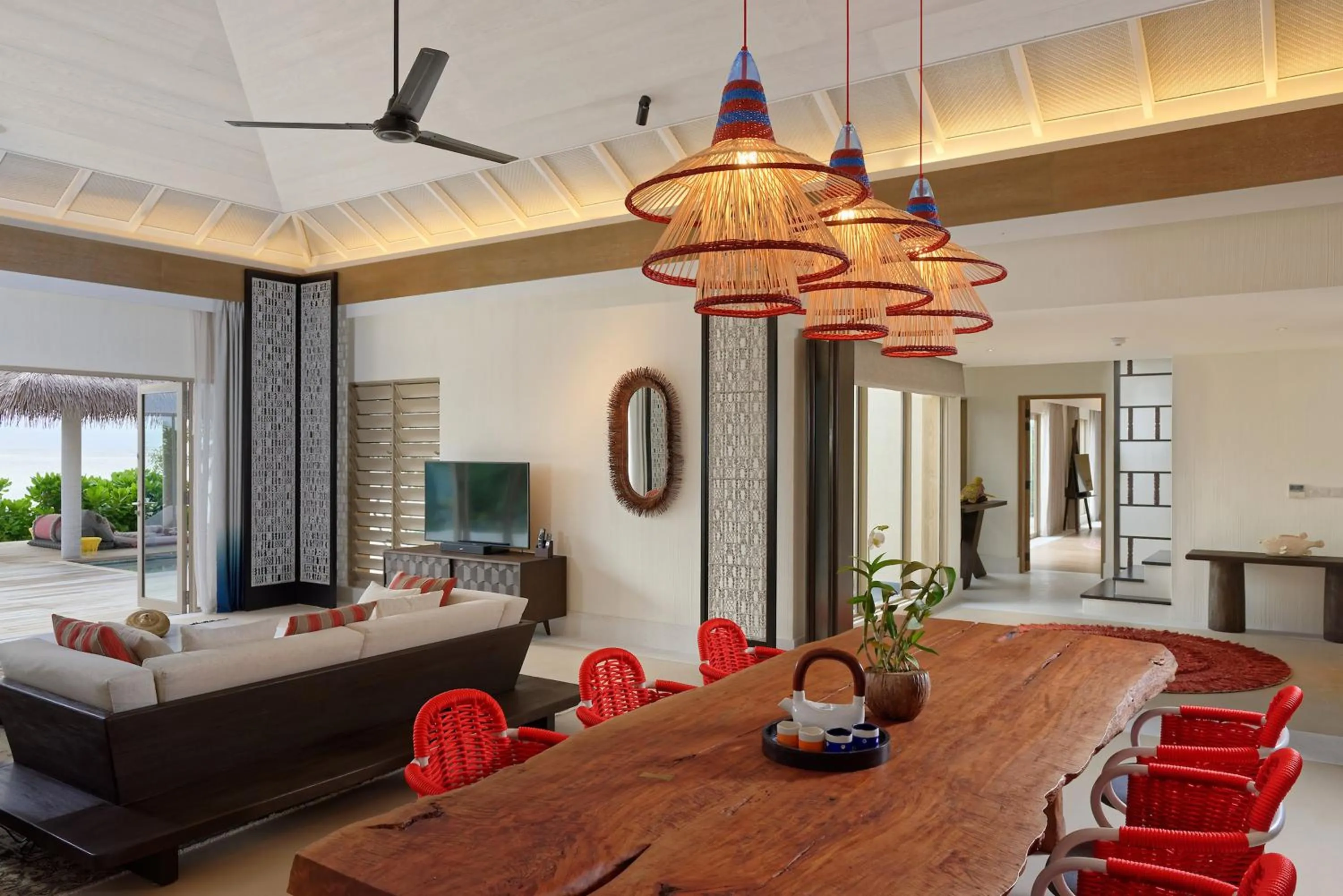 Photo of the whole room, Bed in Intercontinental Maldives Maamunagau Resort with Club benefits by IHG