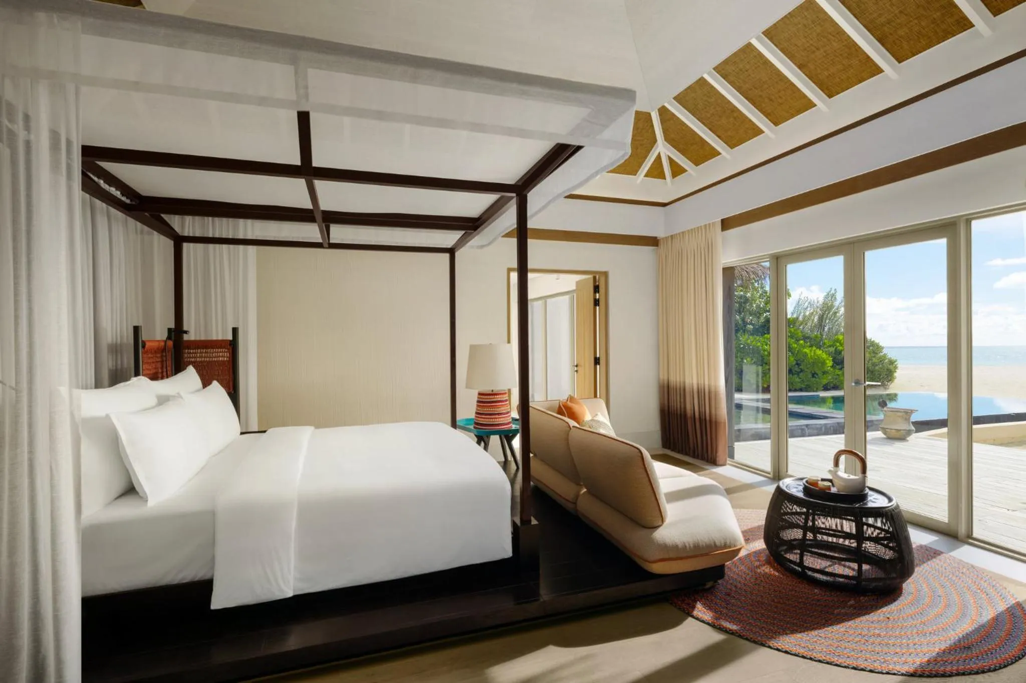 Photo of the whole room, Bed in Intercontinental Maldives Maamunagau Resort with Club benefits by IHG