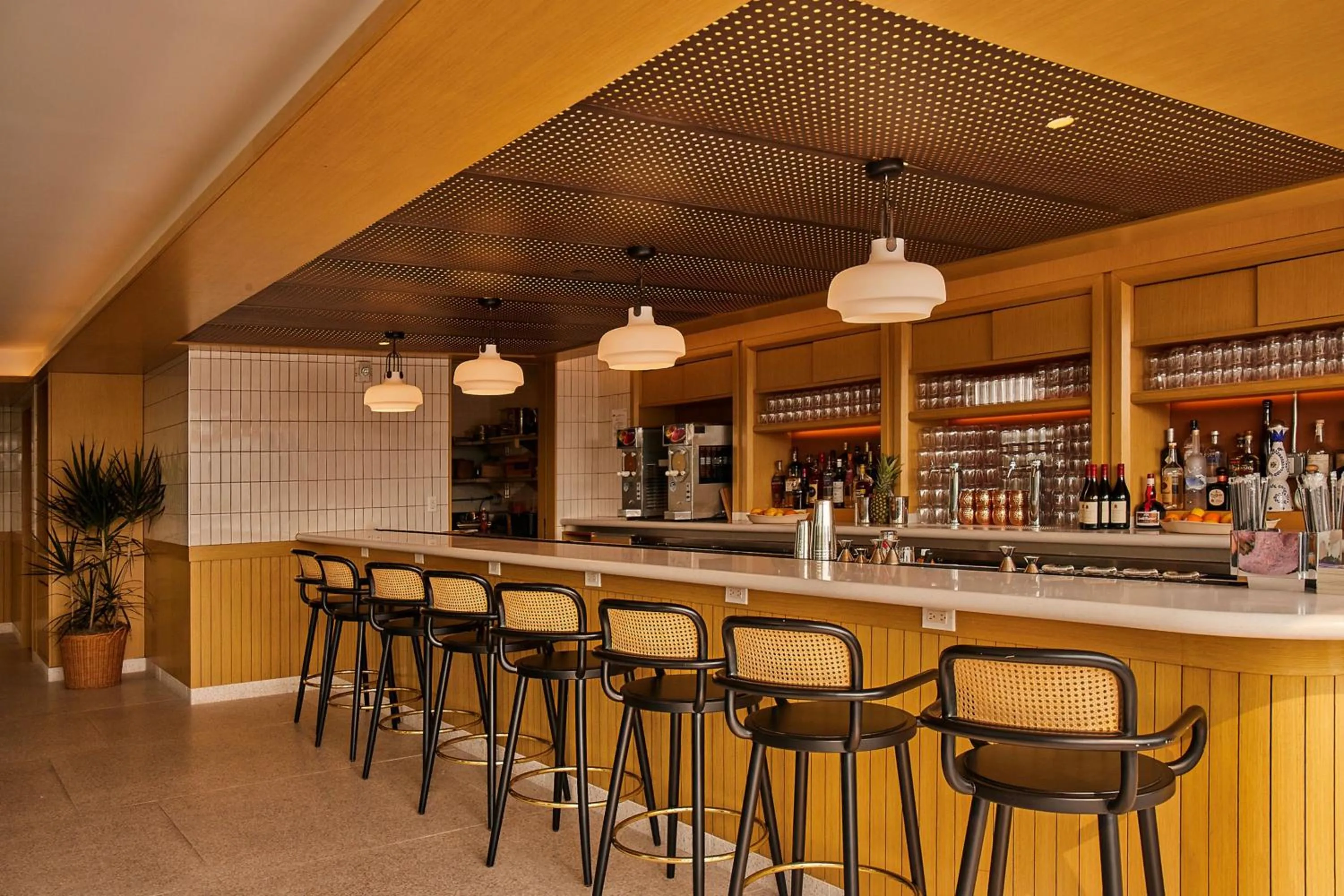 Lounge or bar in Hotel Indigo - Williamsburg - Brooklyn by IHG
