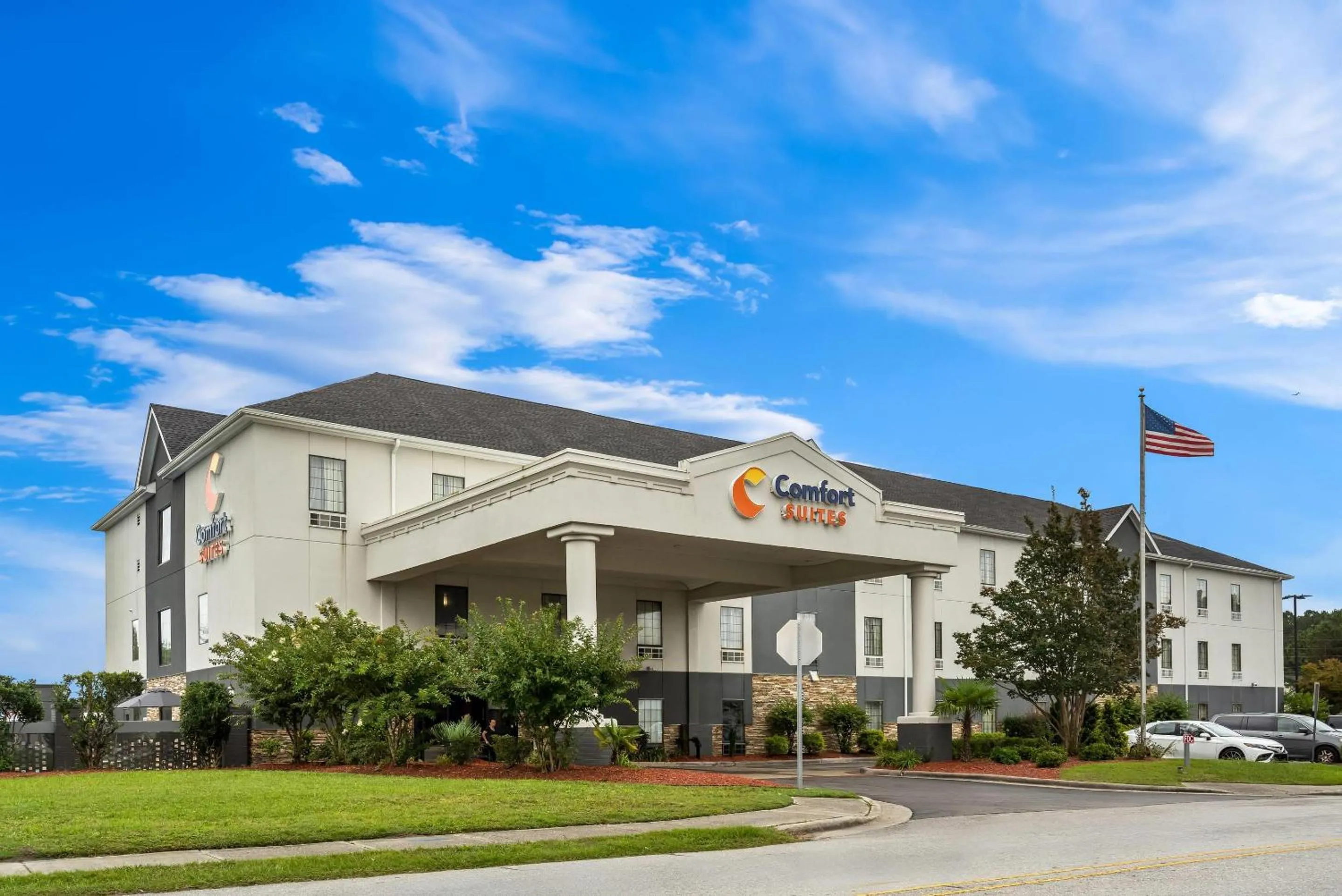 Property building in Comfort Suites near Camp Lejeune