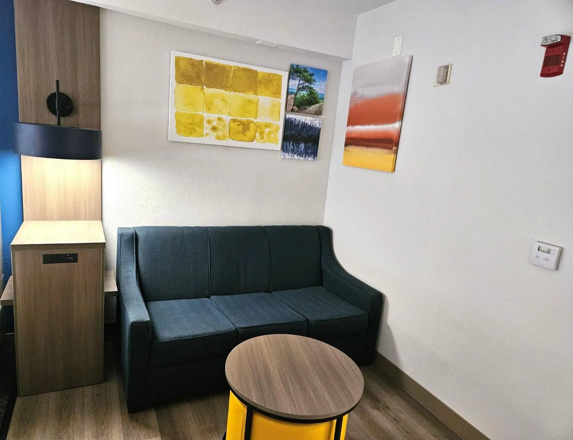 Living room in Comfort Suites Gastonia - Charlotte