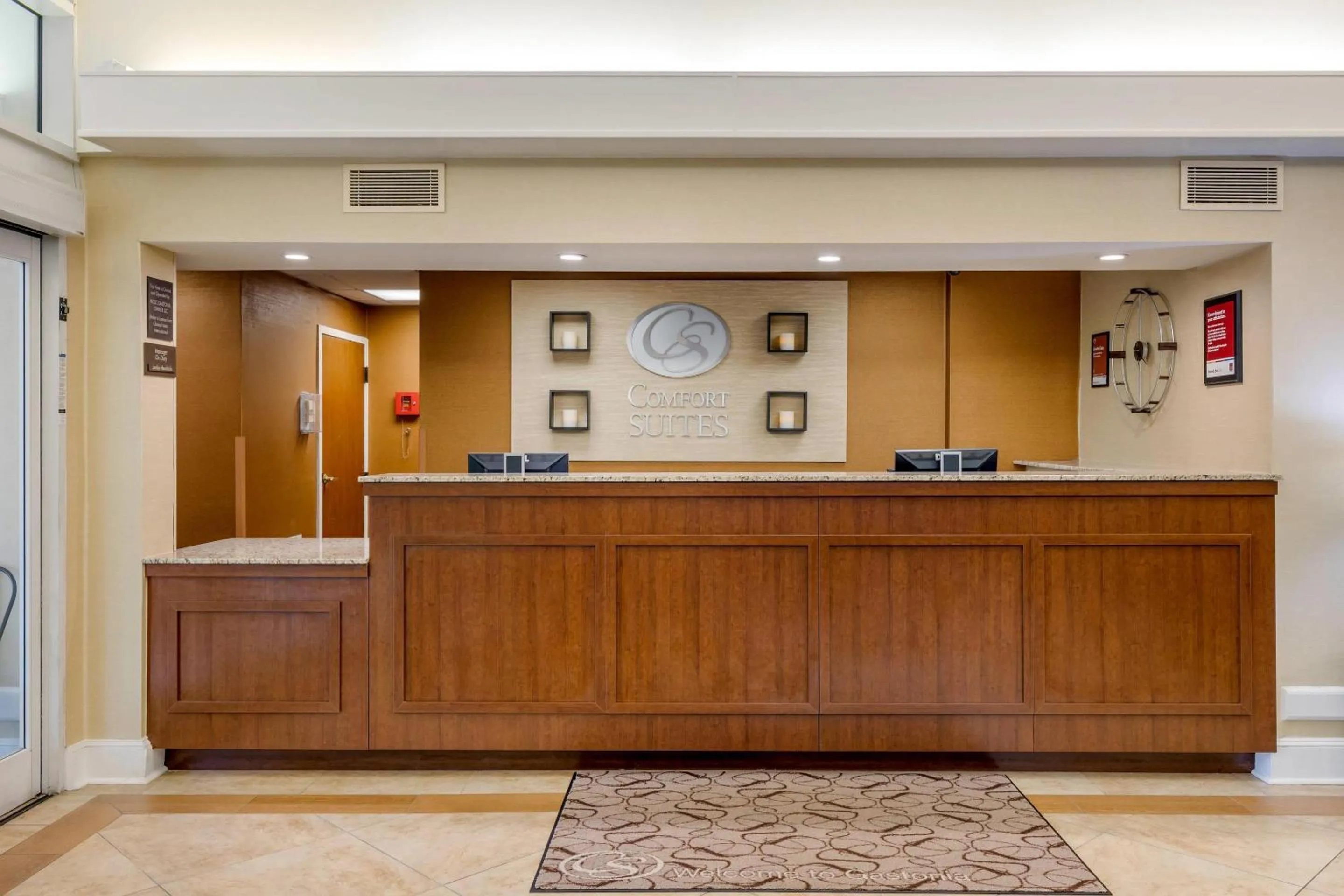 Lobby or reception in Comfort Suites Gastonia - Charlotte