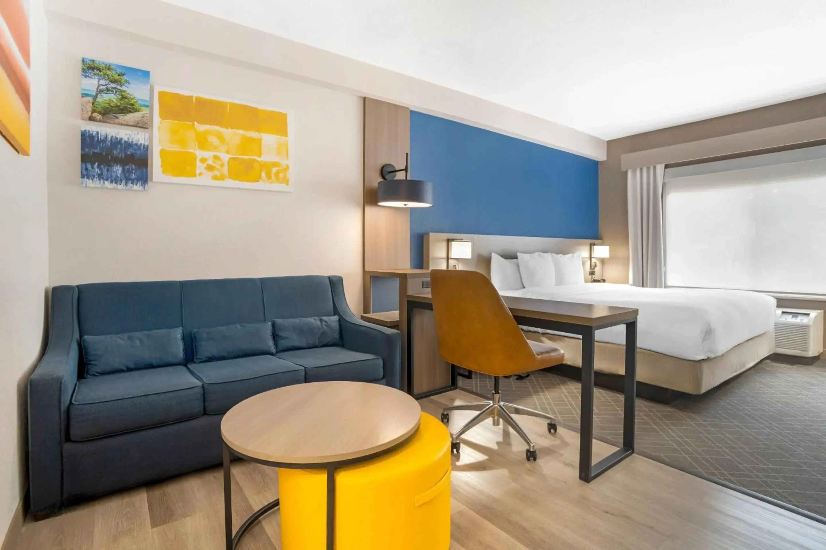 King Suite - Non-Smoking in Comfort Suites Gastonia - Charlotte King Suite - Non-Smoking in Comfort Suites Gastonia - Charlotte