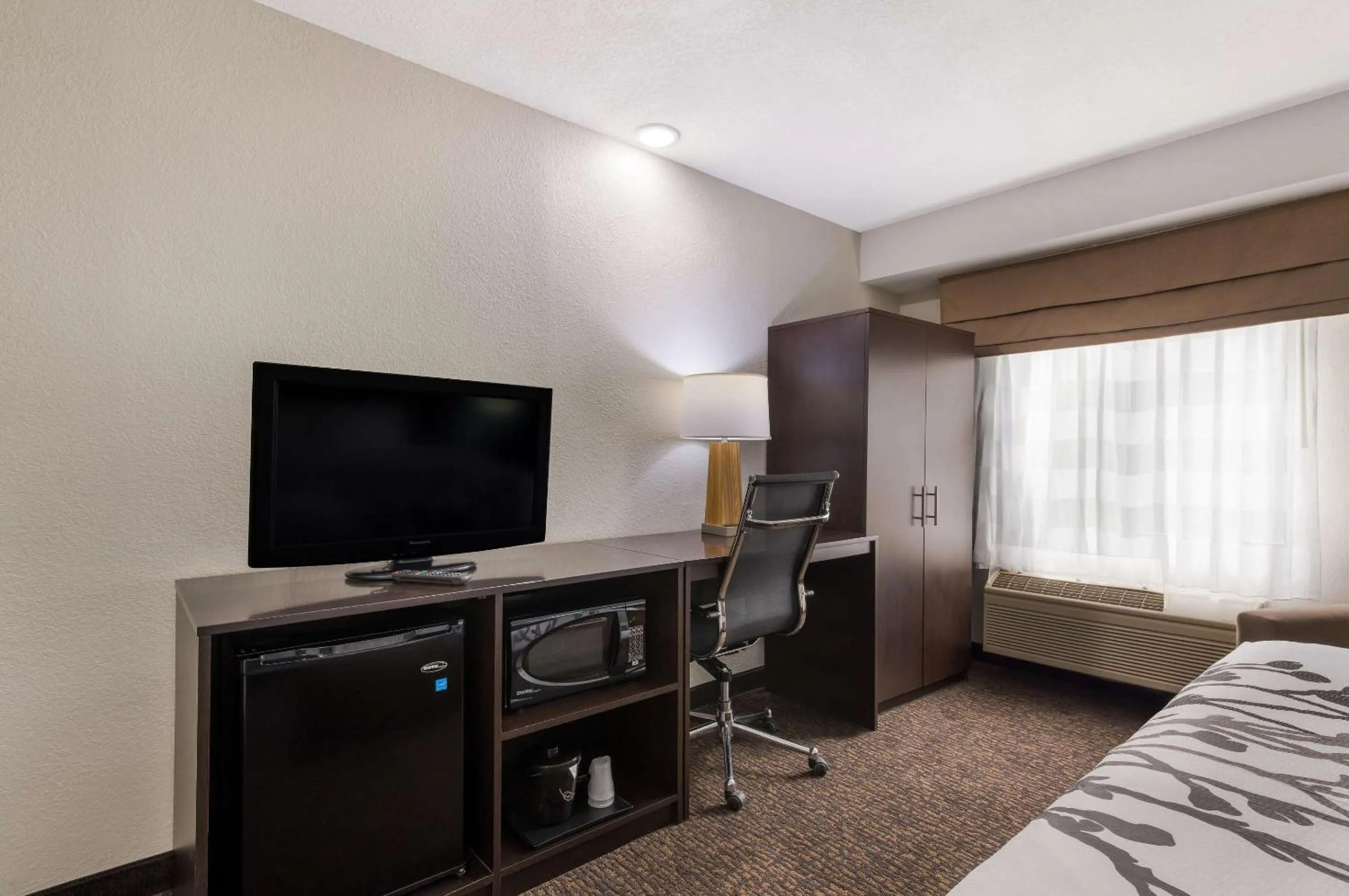 Bedroom, Bed in Sleep Inn Northlake