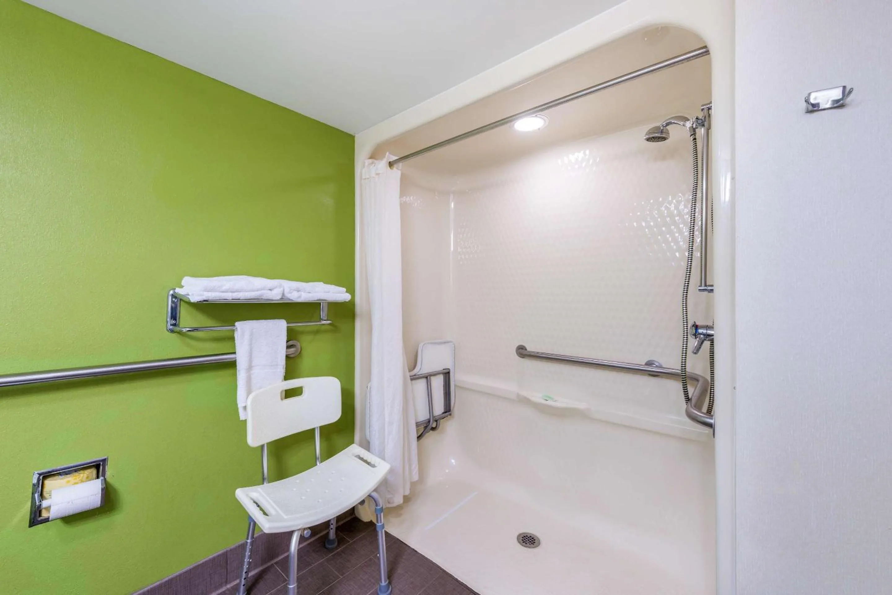 Bedroom in Sleep Inn Statesville I-40