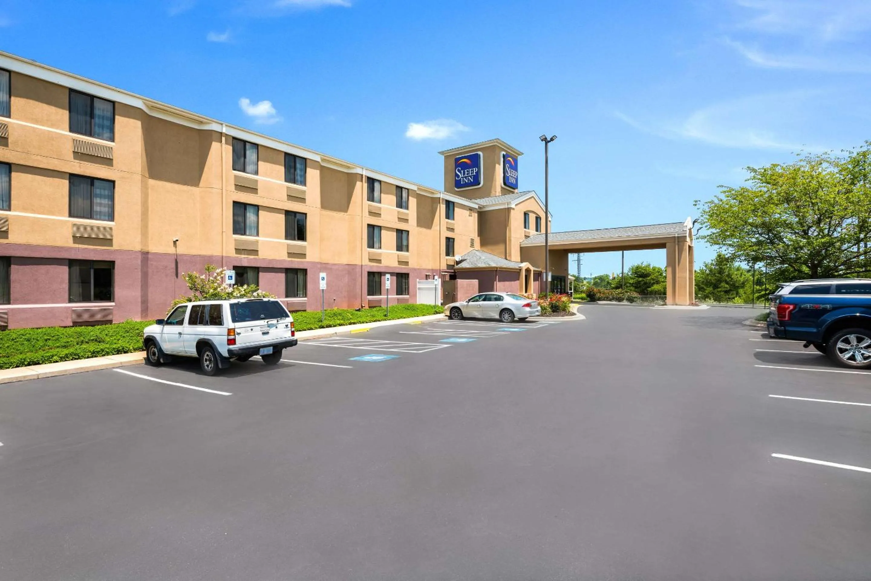 Property building in Sleep Inn Statesville I-40