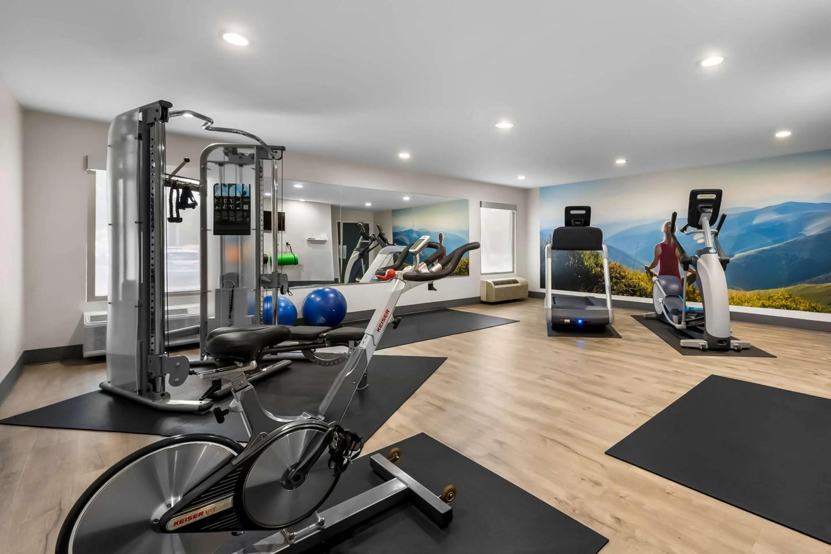 Fitness centre/facilities in Clarion Pointe Apex - Holly Springs