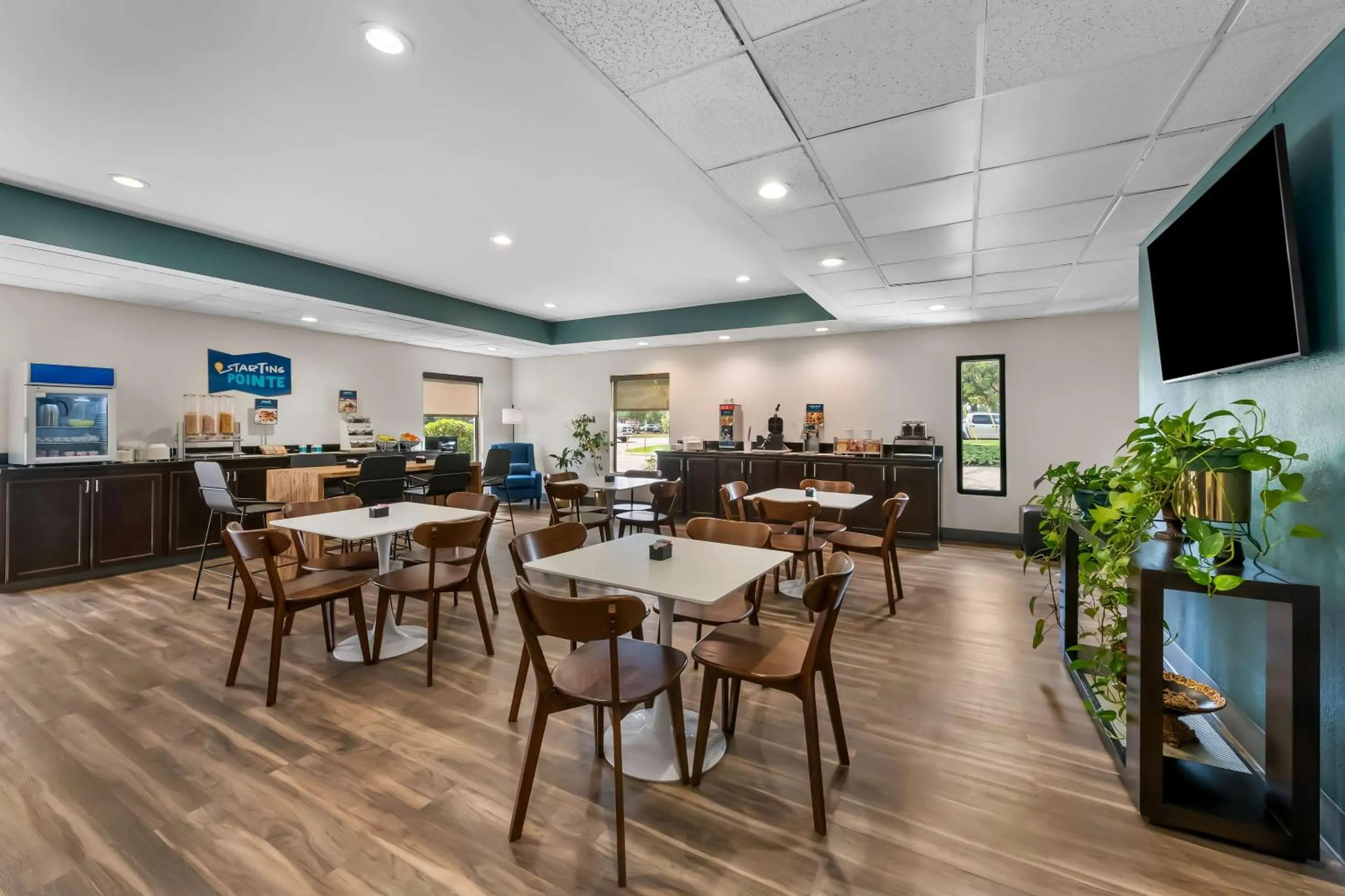 Breakfast in Clarion Pointe Apex - Holly Springs