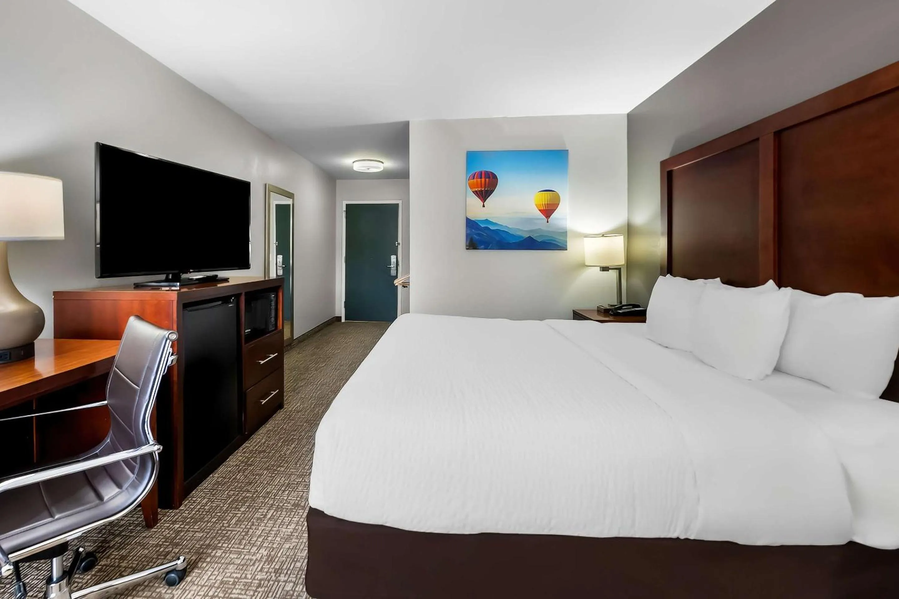 Bedroom, Bed in Clarion Pointe Apex - Holly Springs