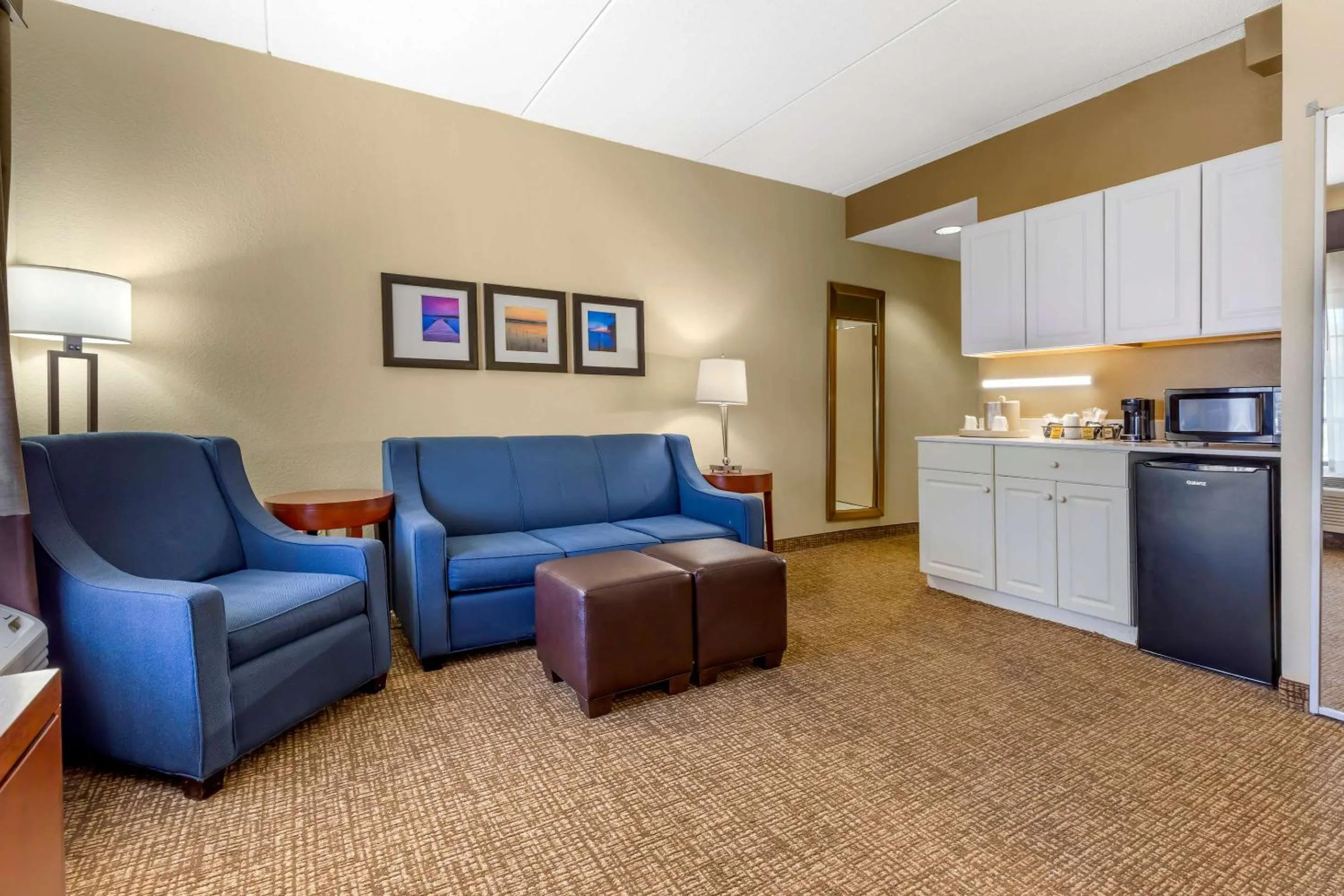 Bedroom in Comfort Suites Regency Park