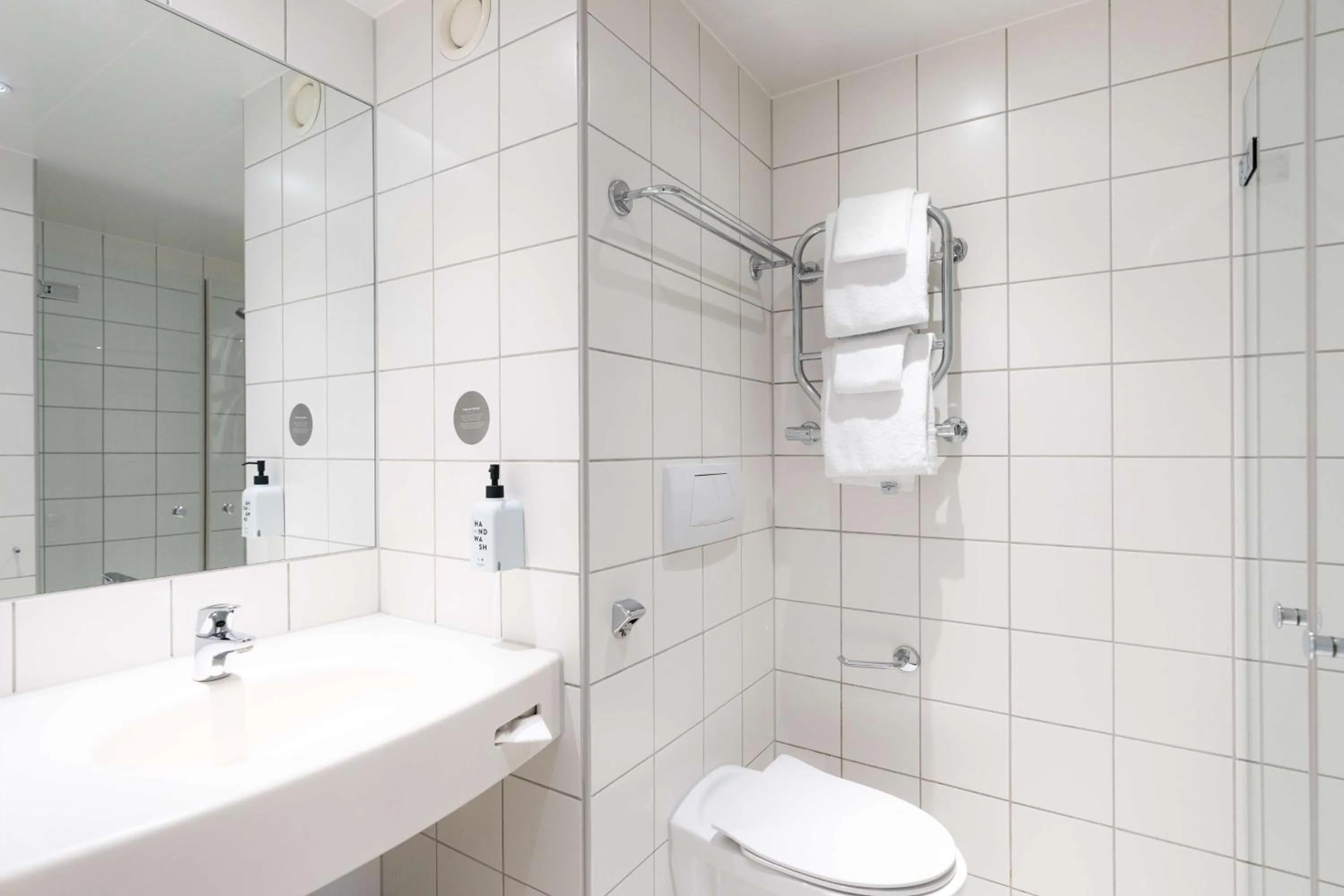 Bathroom in Scandic Nidelven