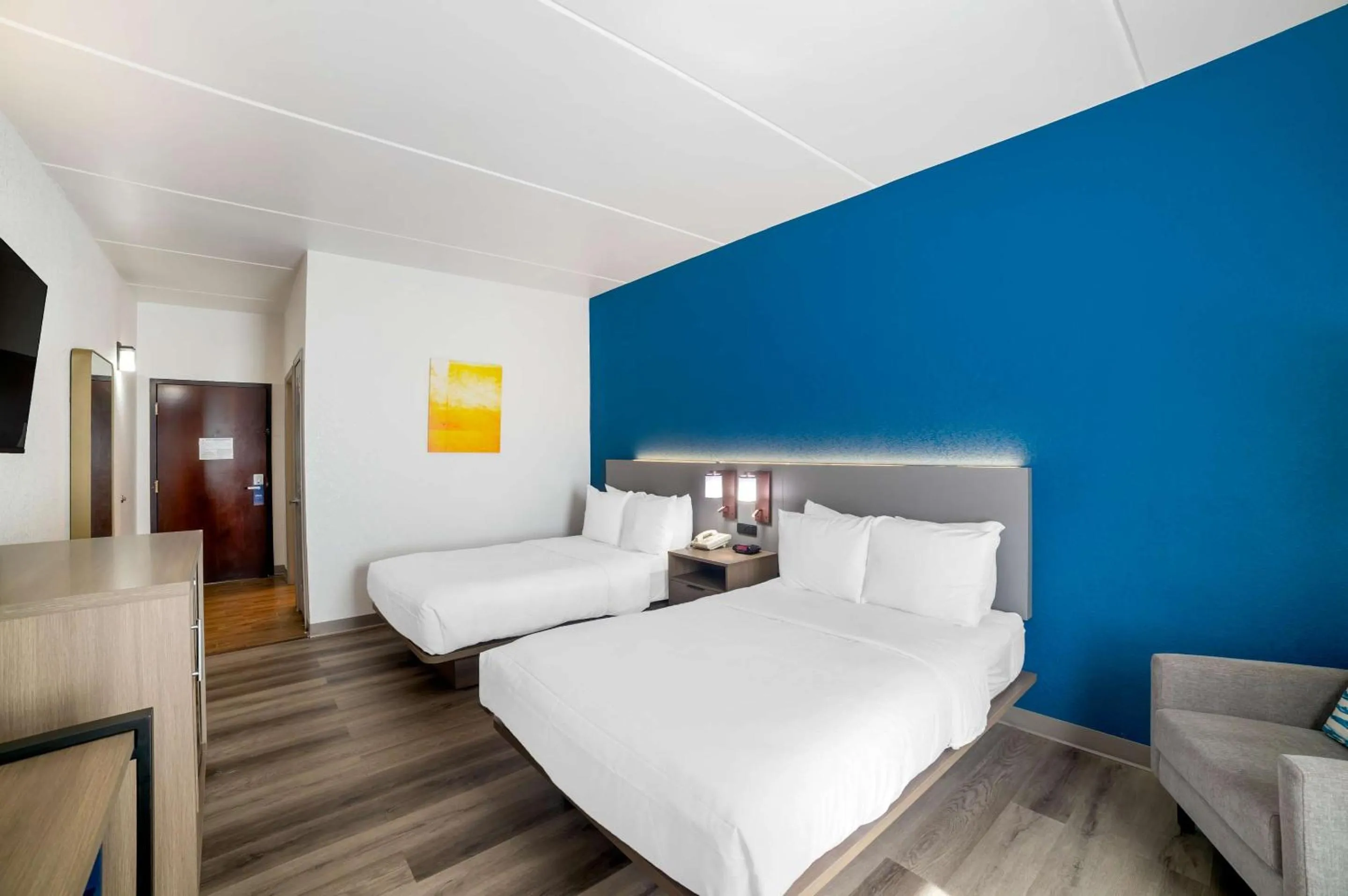 Bedroom, Bed in Comfort Inn Asheville Airport